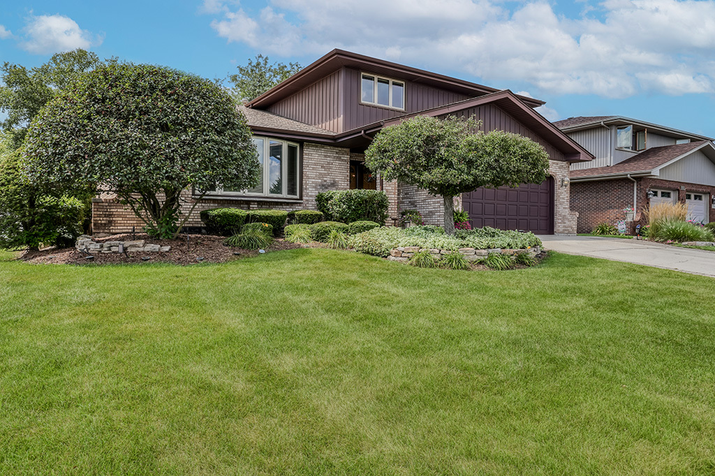 15614 S Badger Lane Property Photo 3