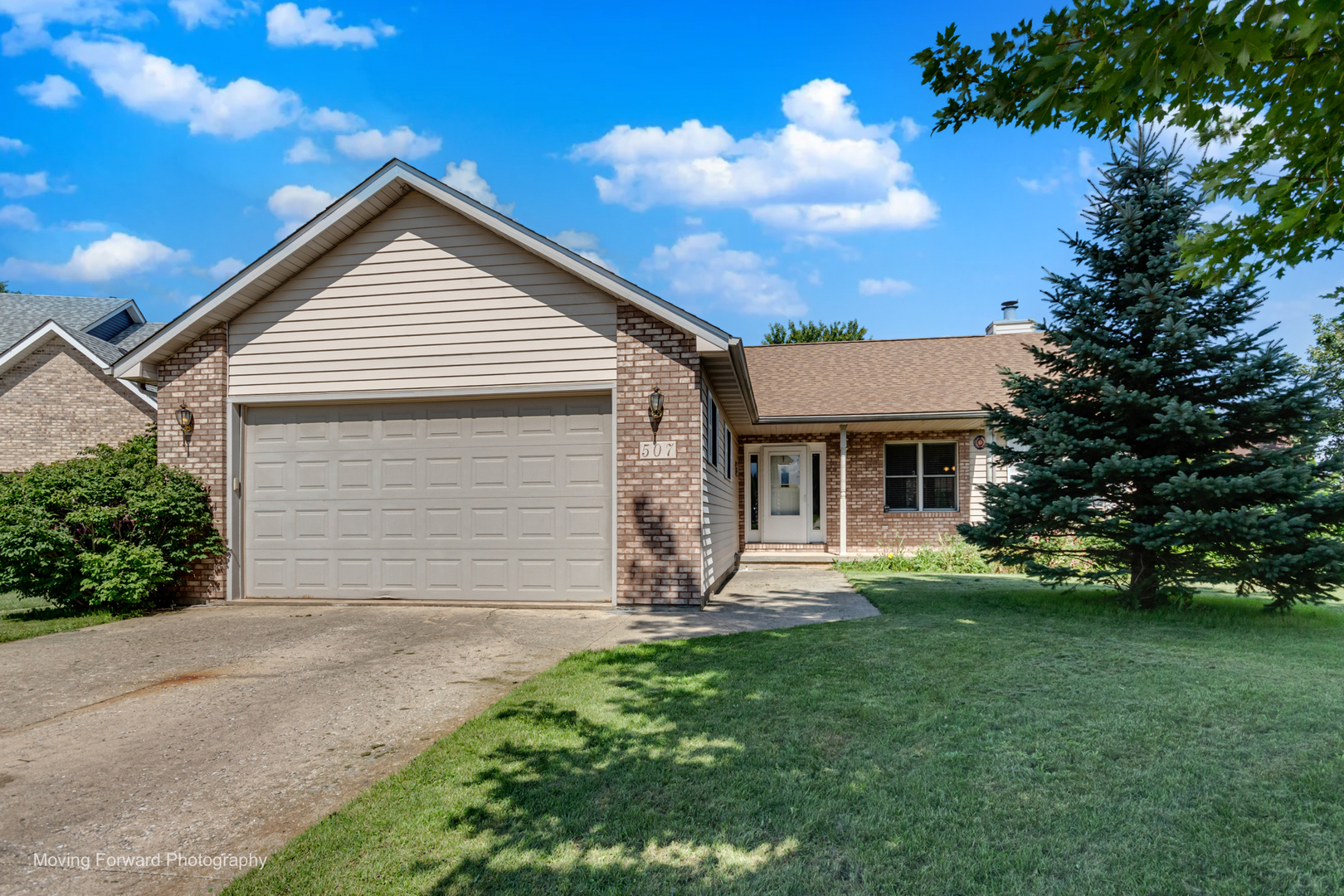 507 E Rennesoy Drive