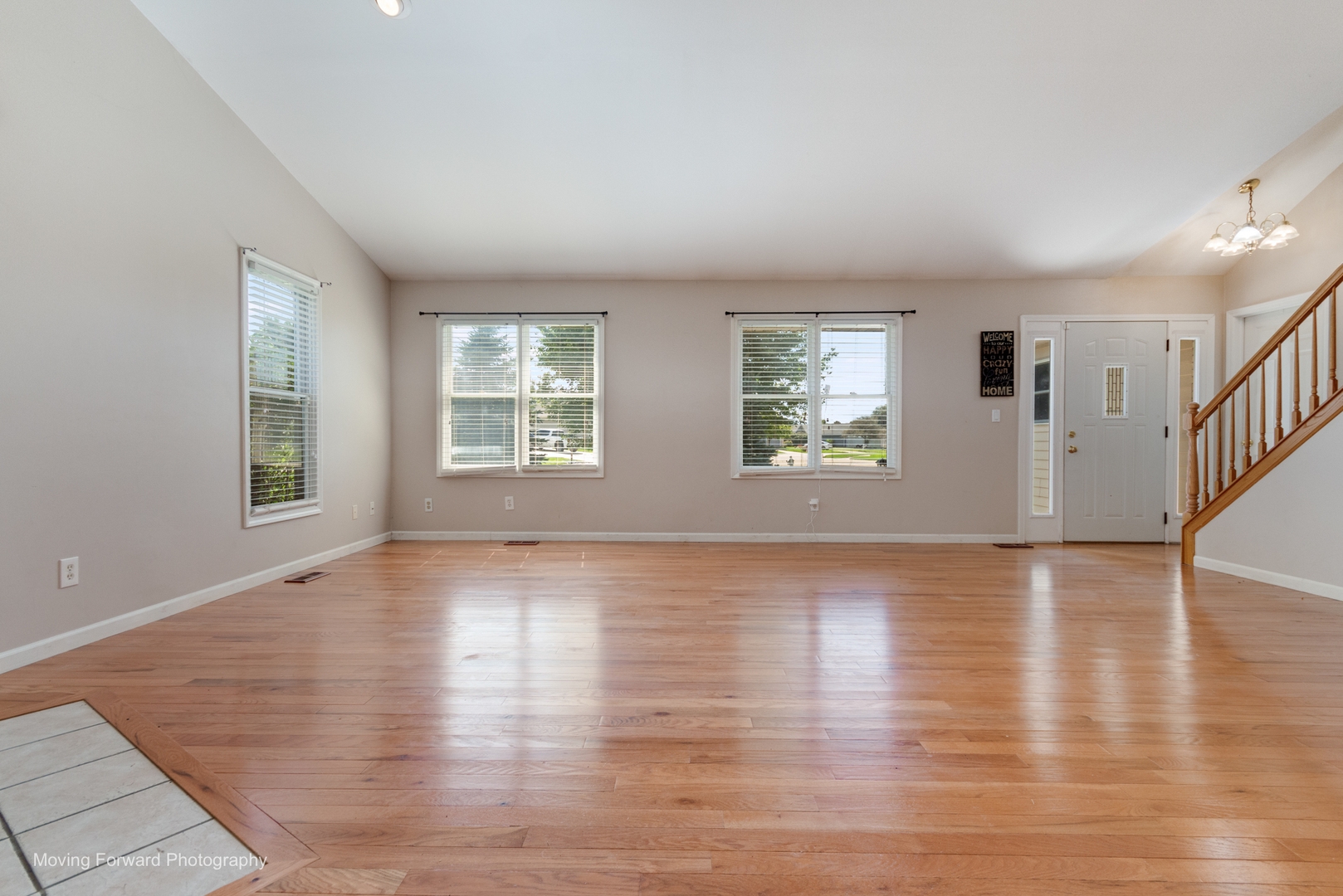 507 E Rennesoy Drive Property Photo 5