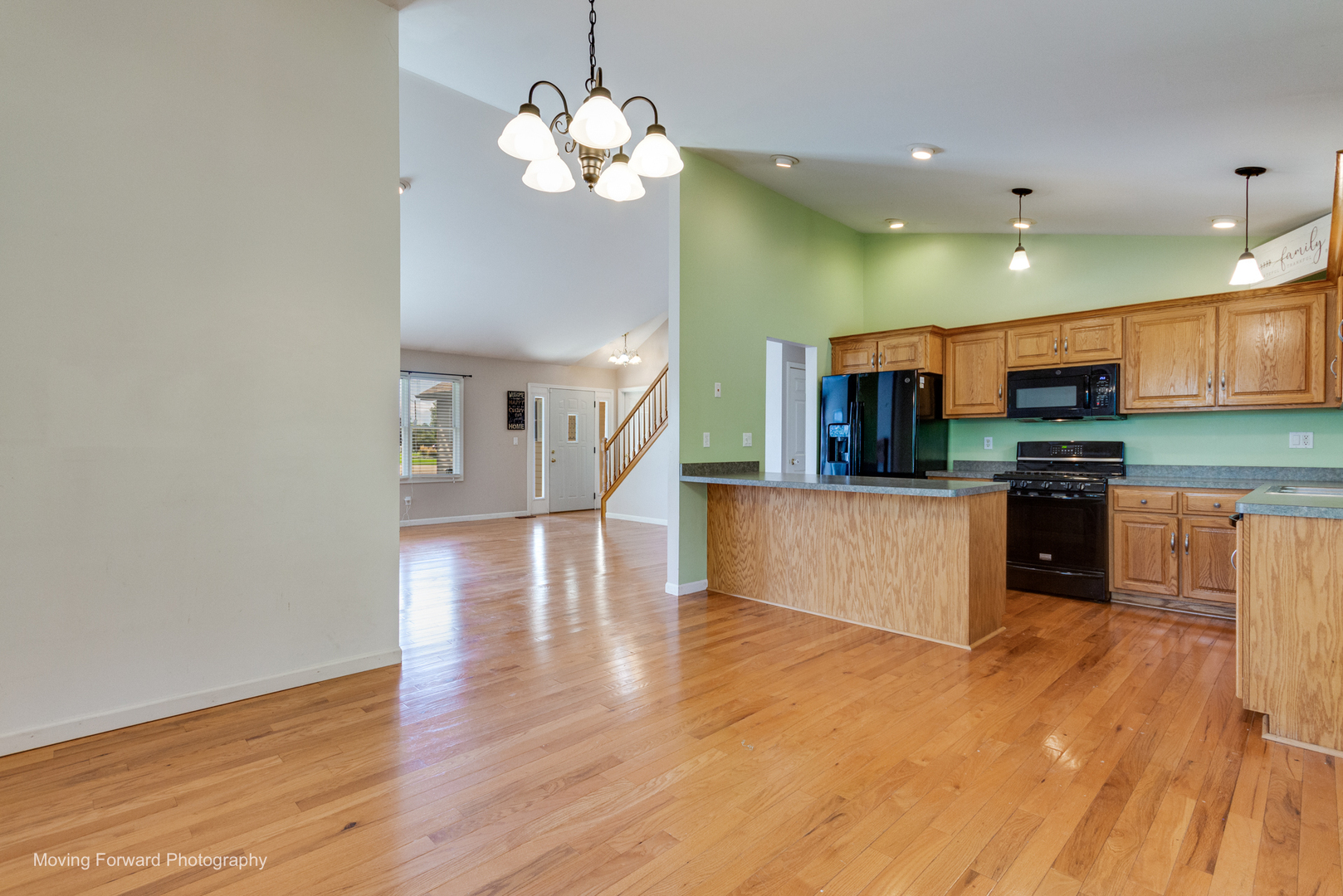 507 E Rennesoy Drive Property Photo 9