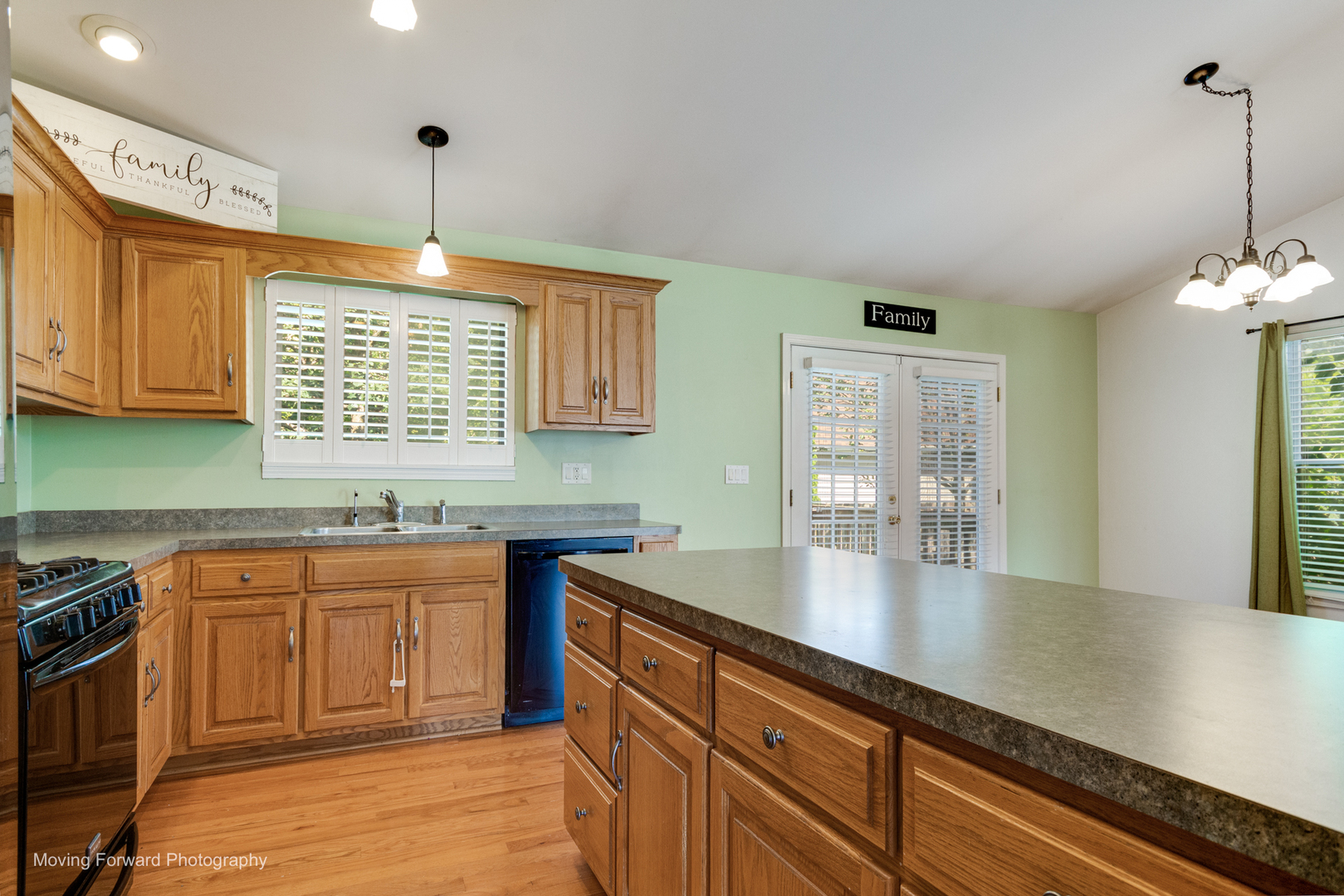 507 E Rennesoy Drive Property Photo 12