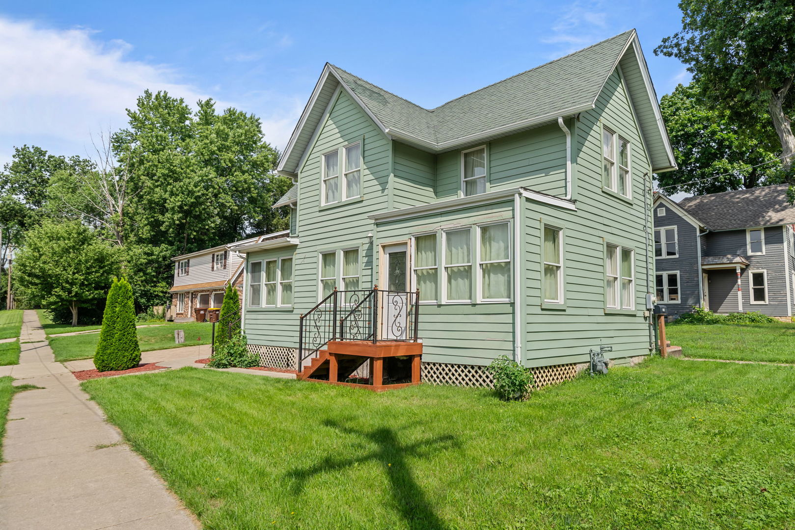 904 N Prospect Street Property Photo 1