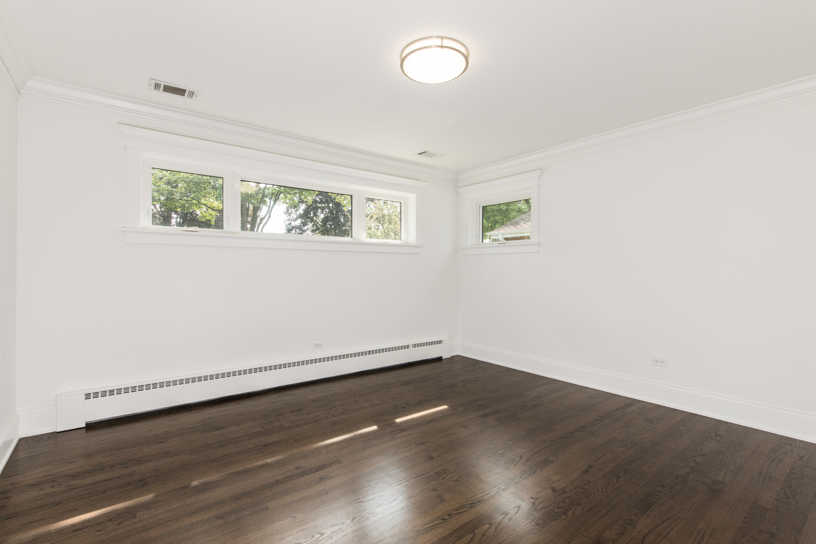 114 N Elm Street Property Photo 15