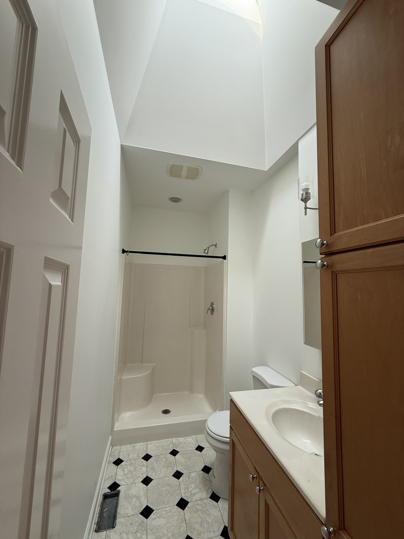 3026 W Carroll Avenue Property Photo 28