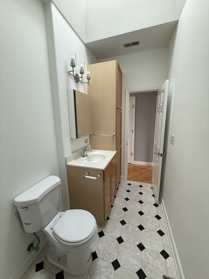 3026 W Carroll Avenue Property Photo 29