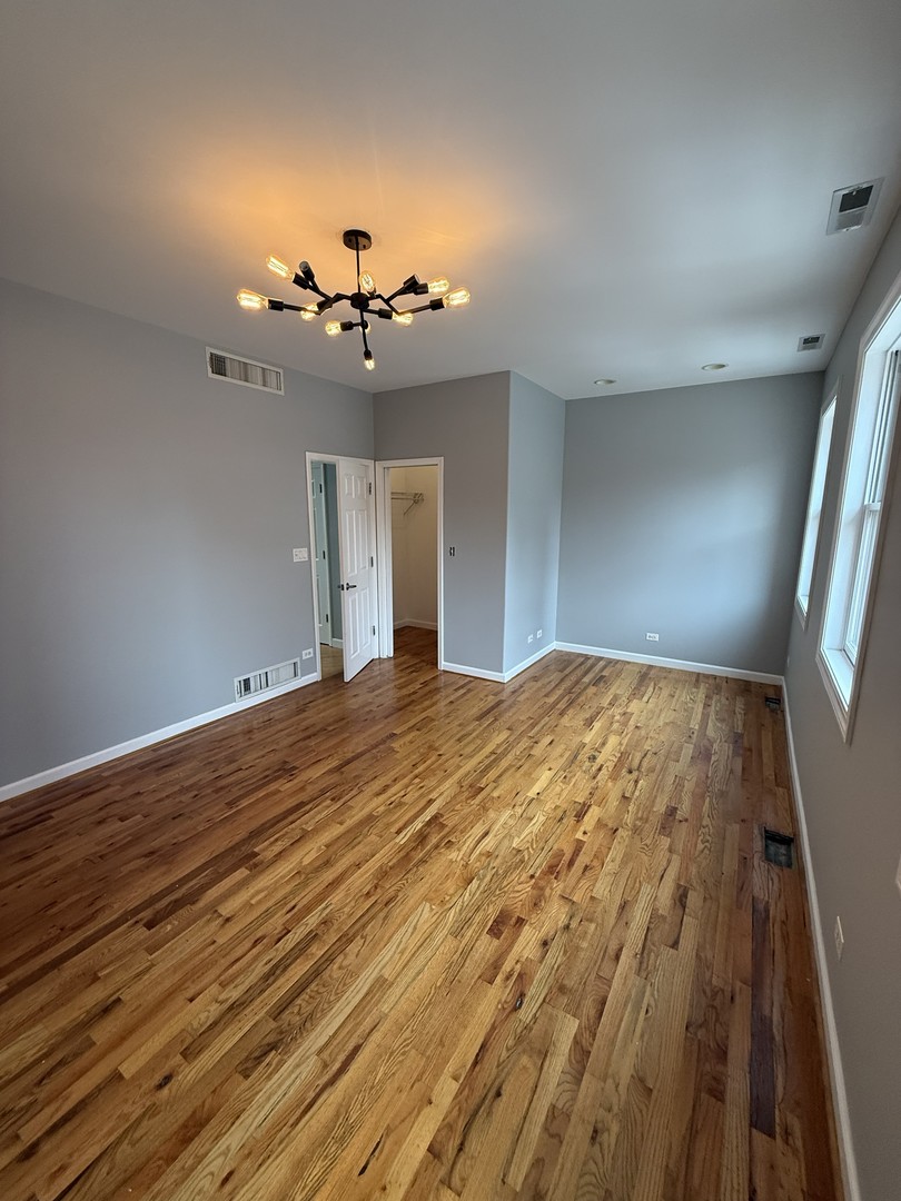 3026 W Carroll Avenue Property Photo 30
