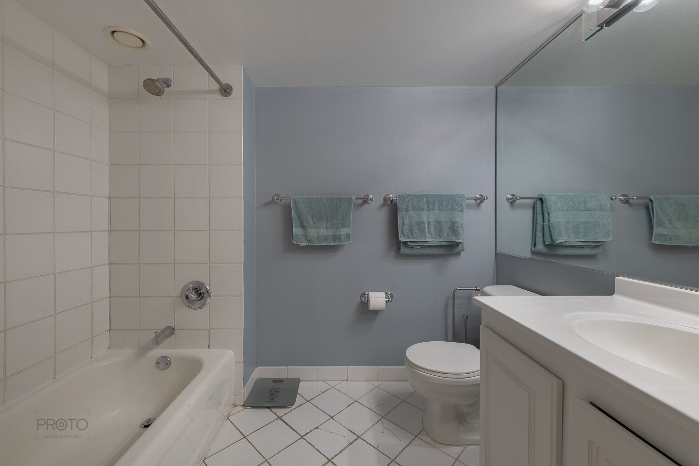 345 N La Salle Drive 2607 Property Photo 6