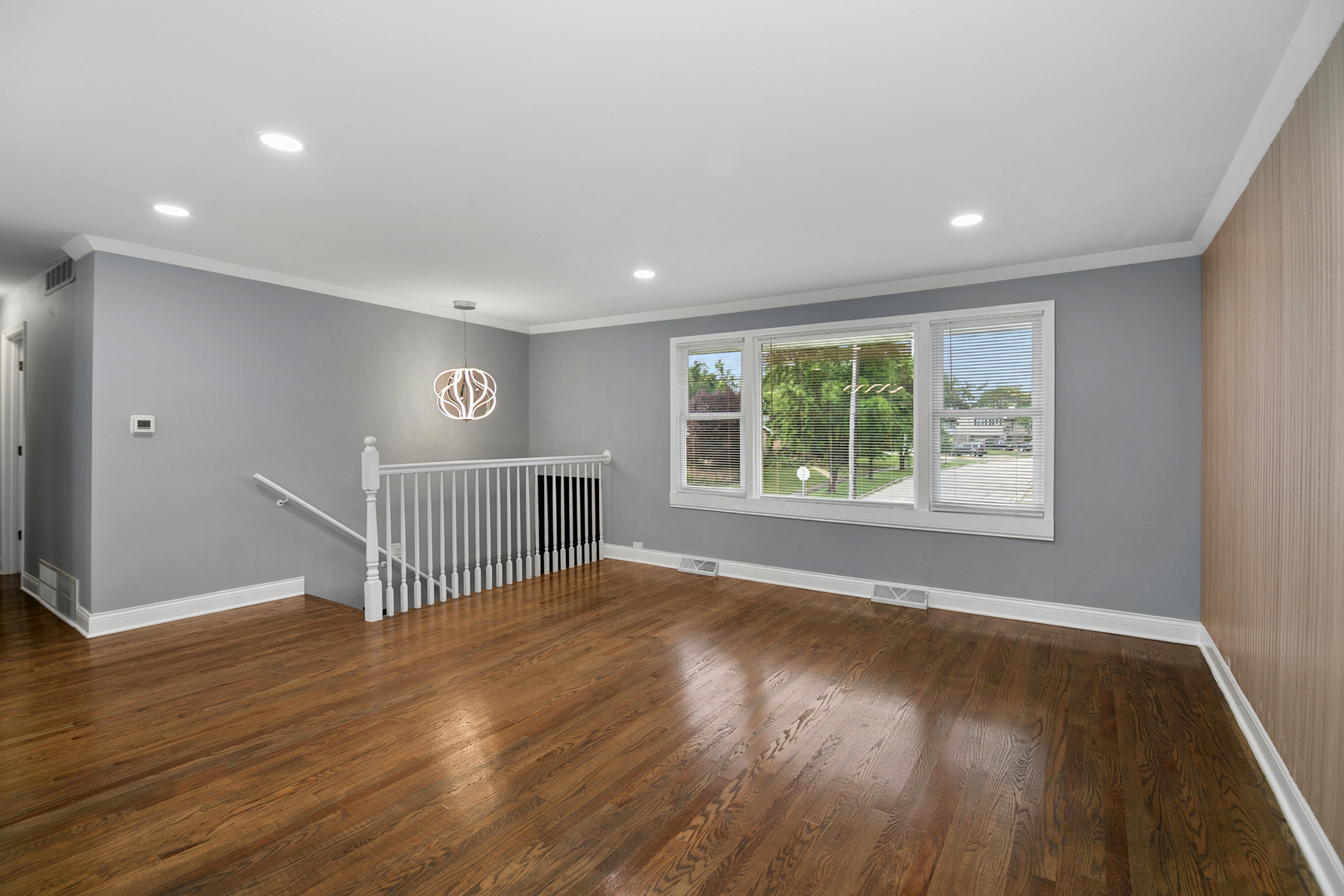 8836 Oakwood Drive Property Photo 3