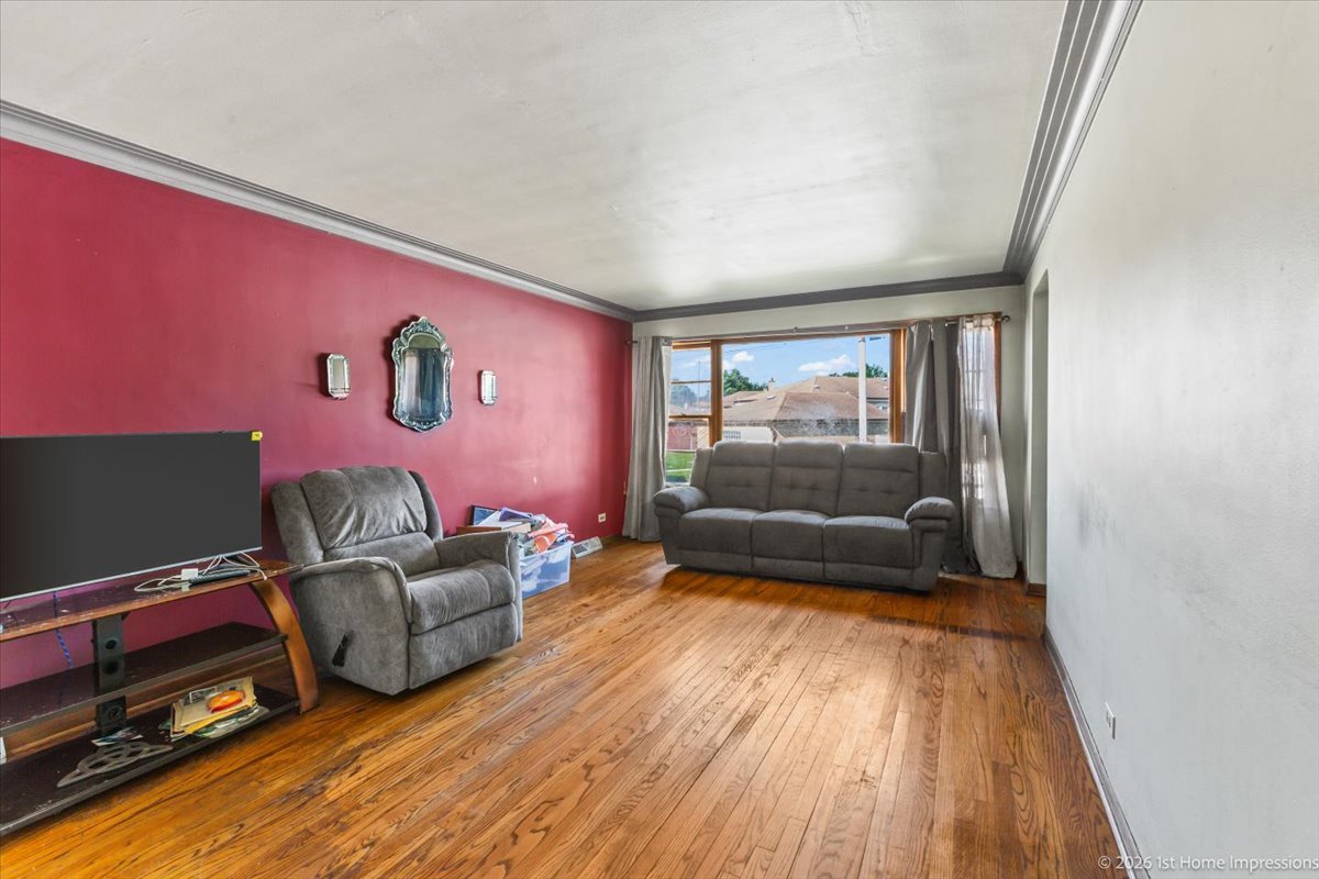 10727 S Millard Avenue Property Photo 4