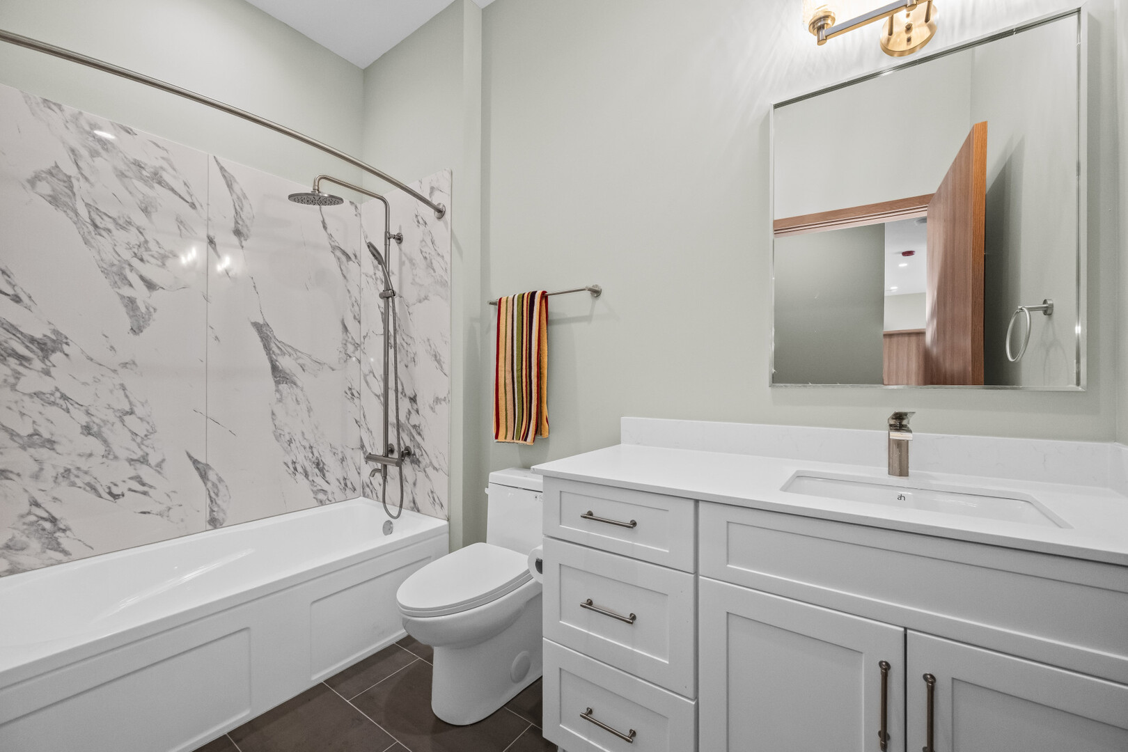 839 Madison Street 502 Property Photo 13