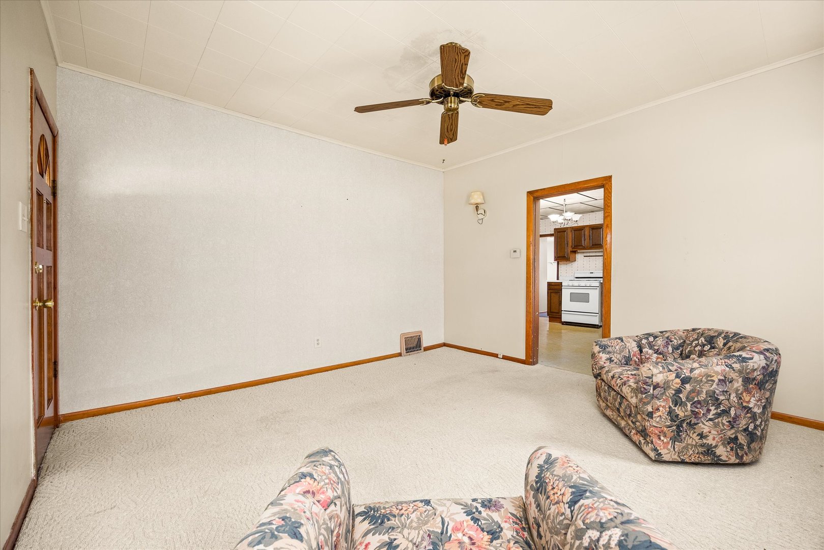 907 Johnson Street Property Photo 9