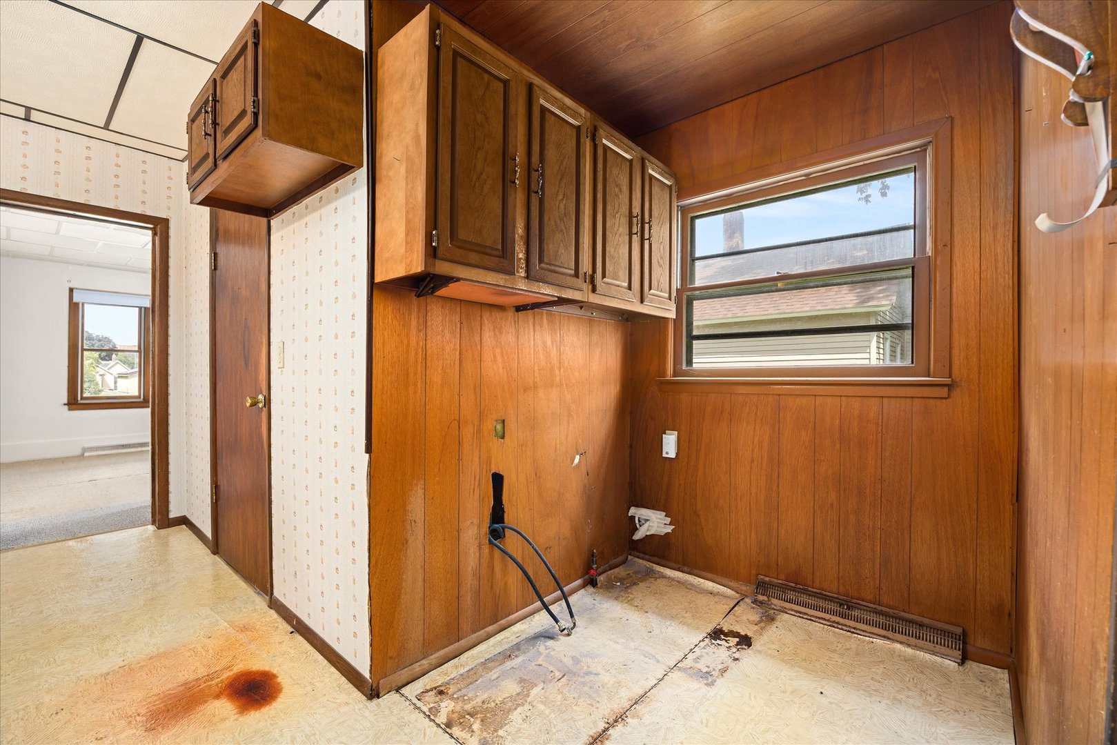 907 Johnson Street Property Photo 14