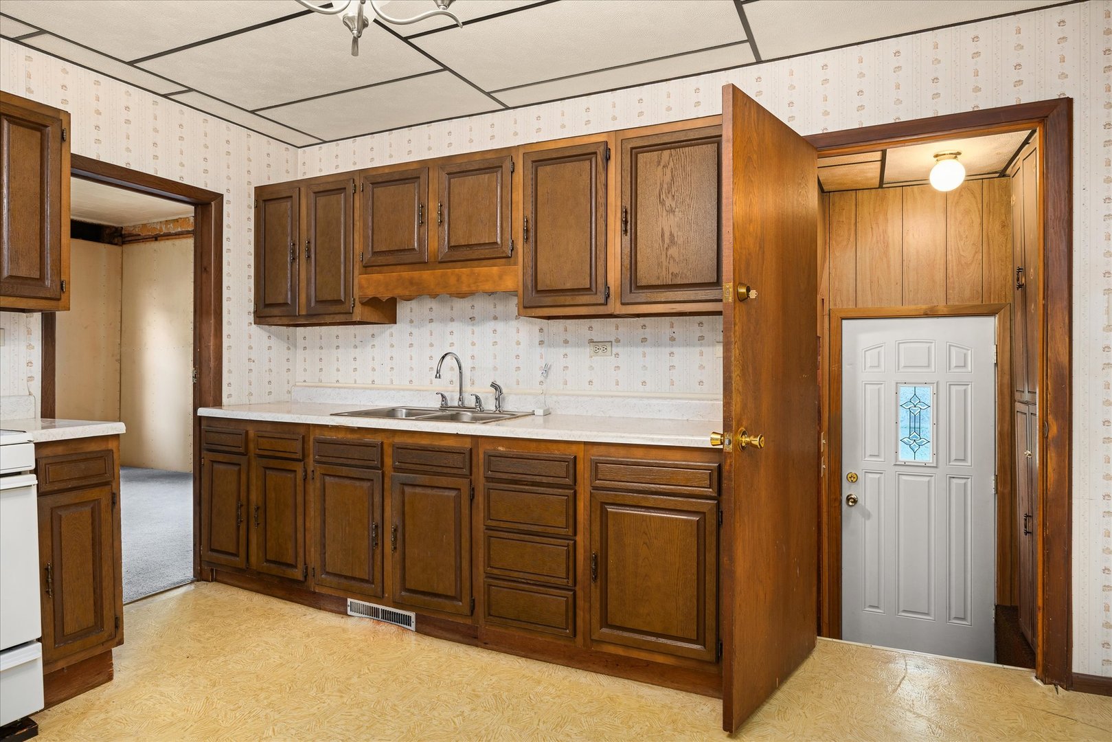 907 Johnson Street Property Photo 15