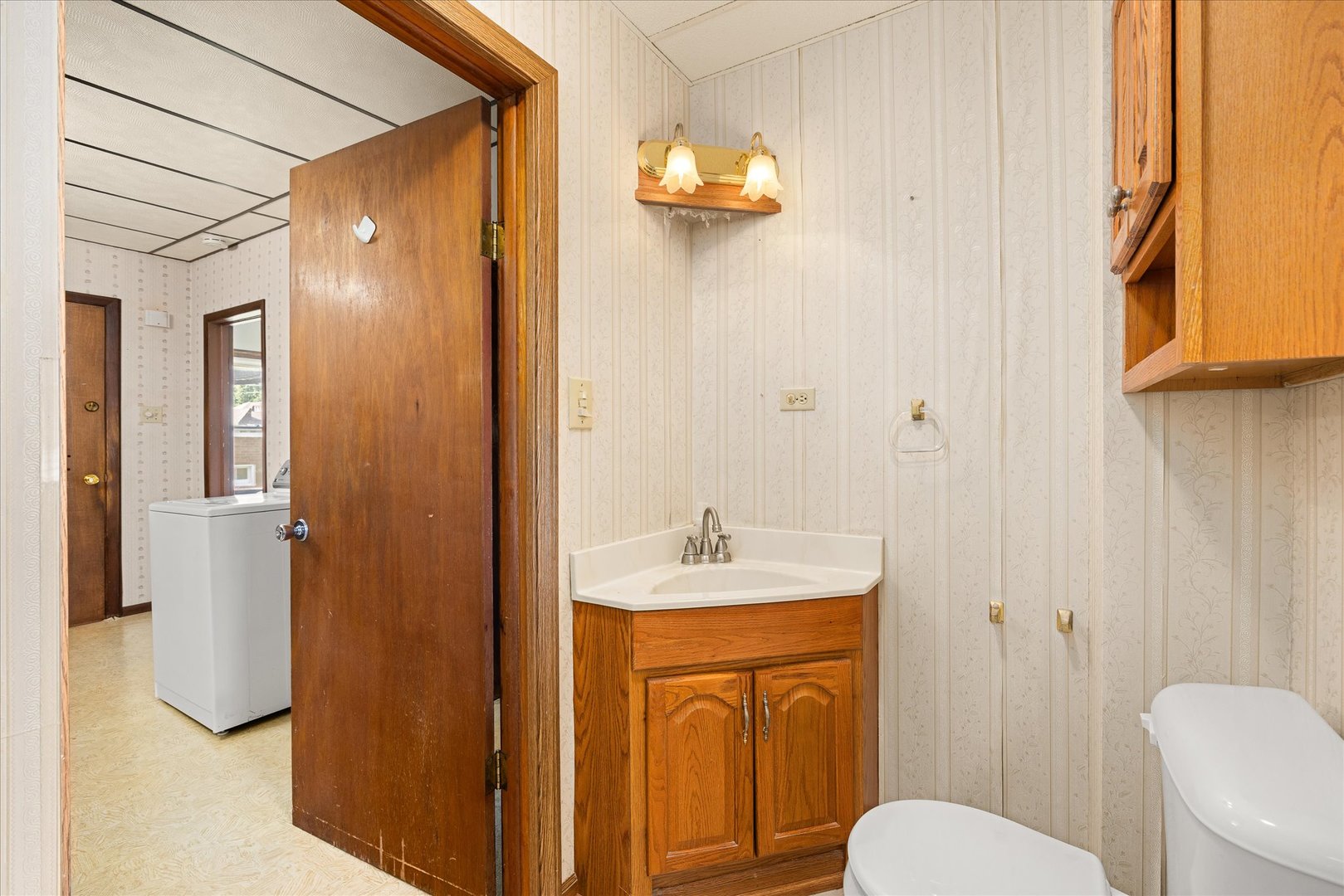 907 Johnson Street Property Photo 17
