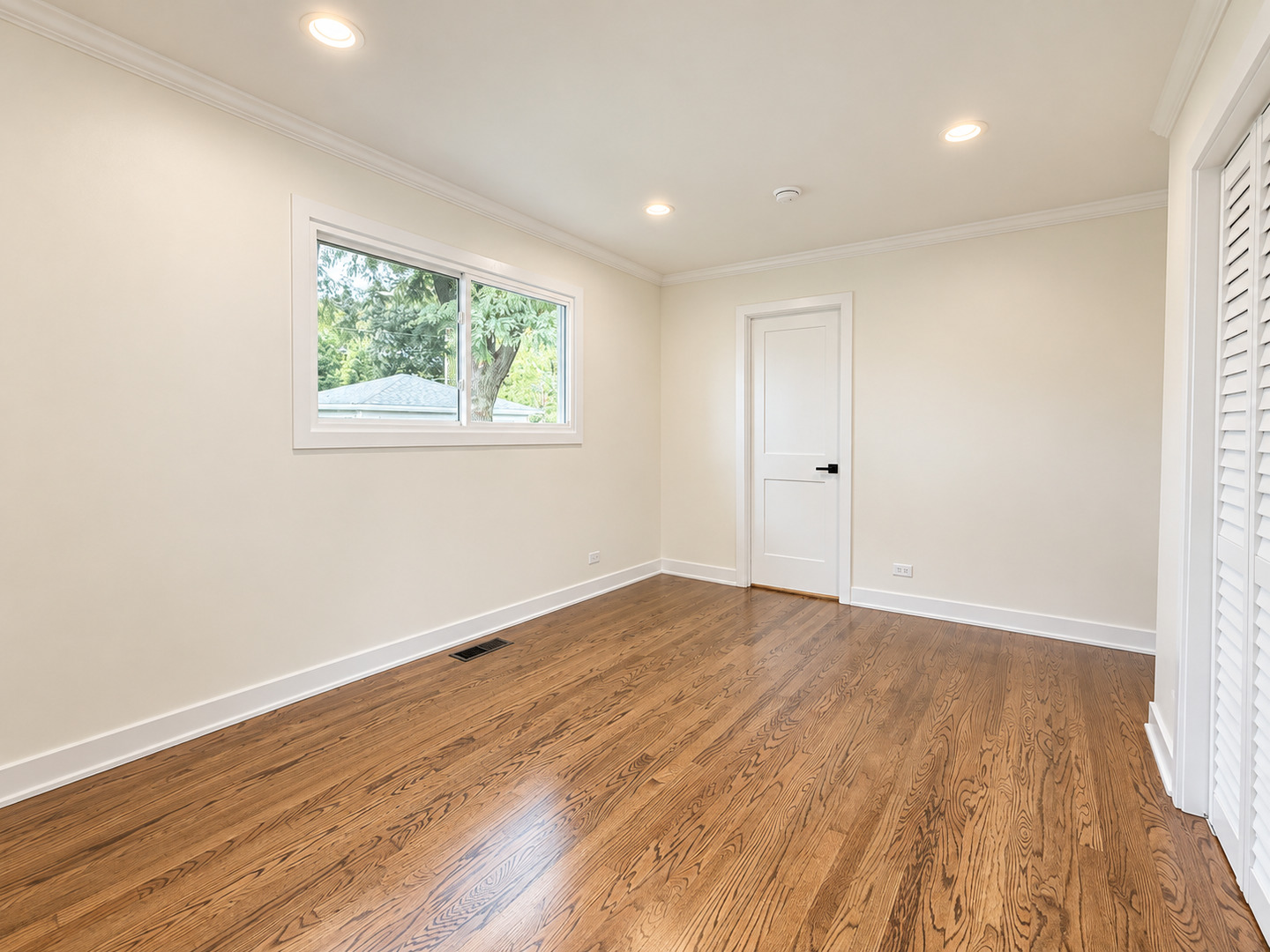 1214 N Crabtree Lane Property Photo 20