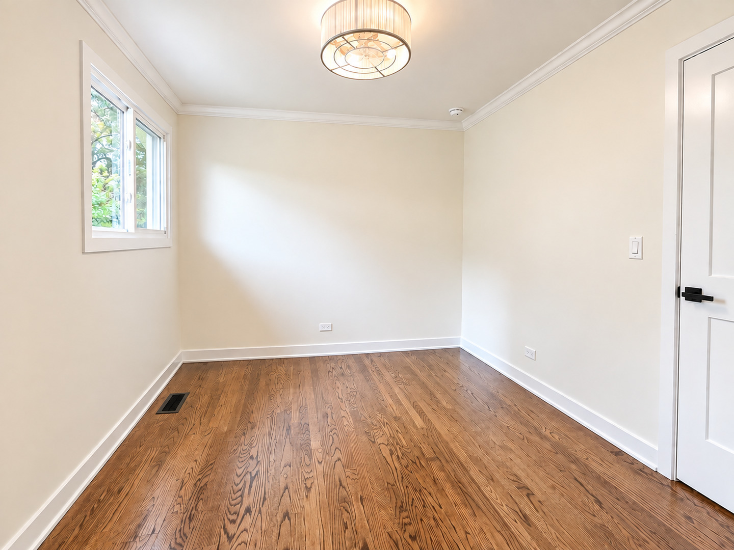 1214 N Crabtree Lane Property Photo 25