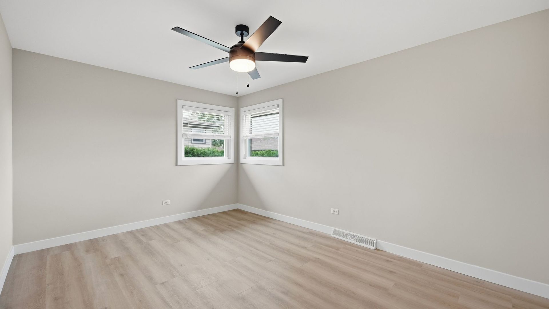 6225 Hawthorne Street Property Photo 15