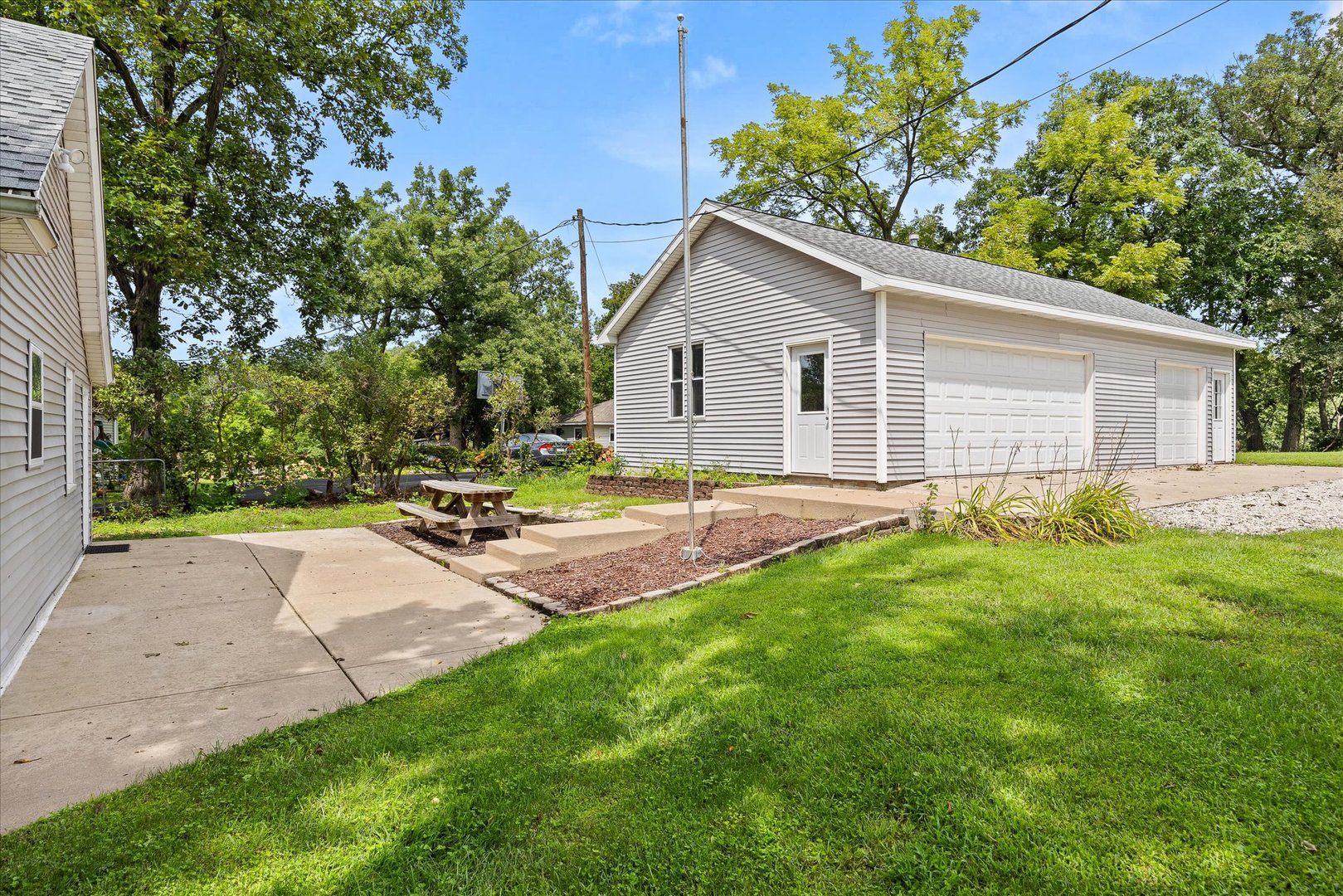 201 Woodruff Street Property Photo 37