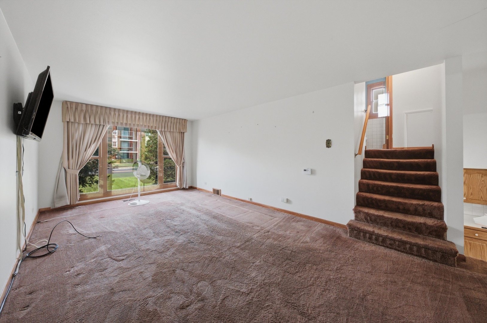 10519 S Pulaski Road Property Photo 2