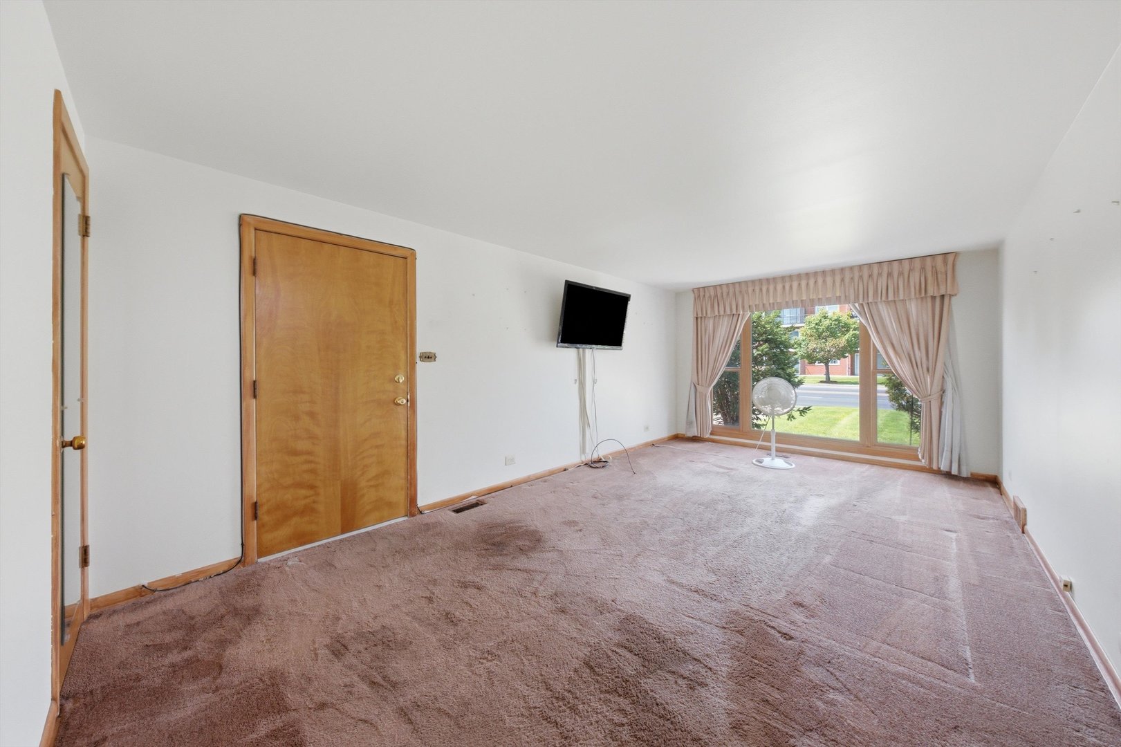 10519 S Pulaski Road Property Photo 3