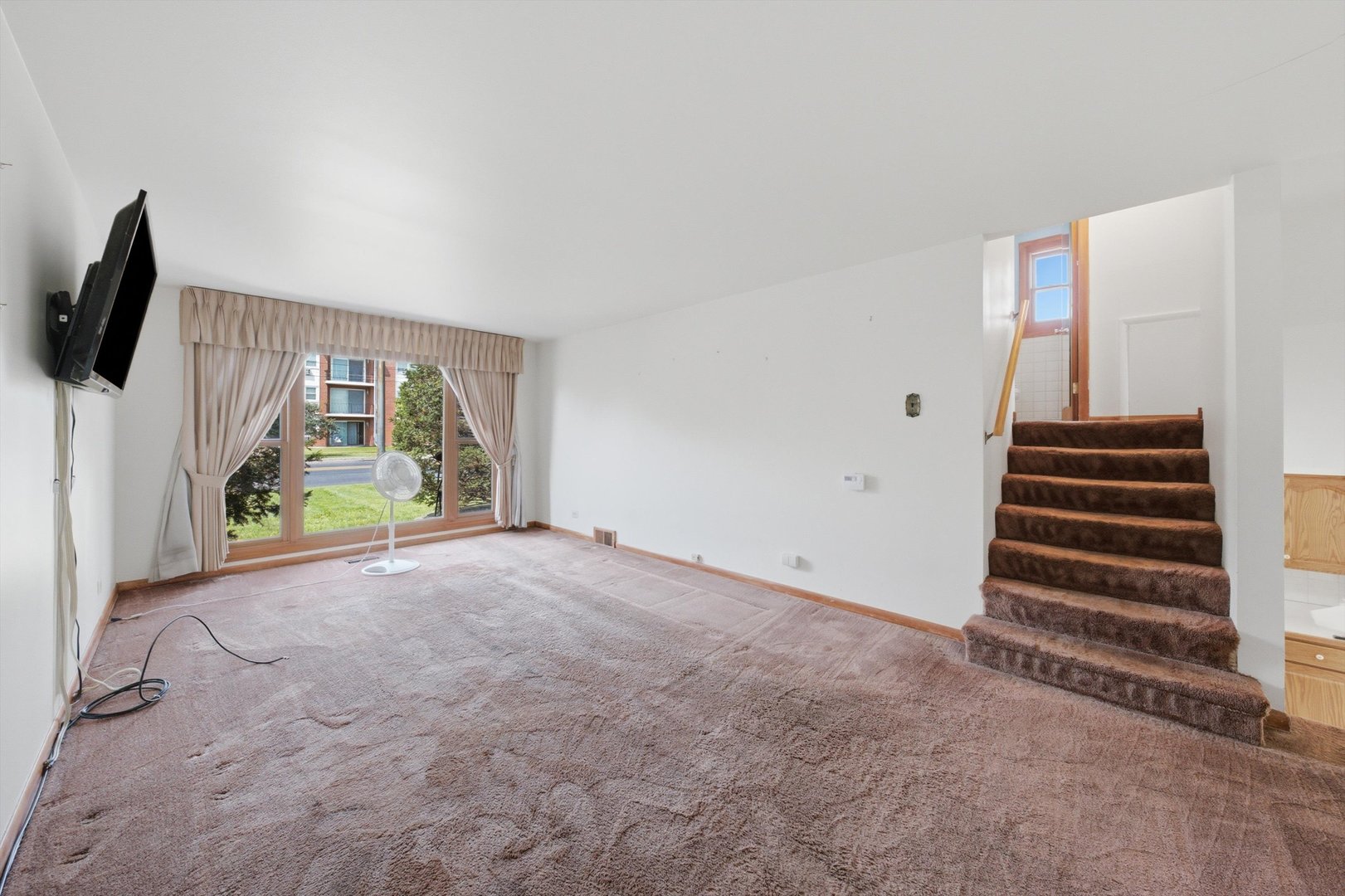 10519 S Pulaski Road Property Photo 4