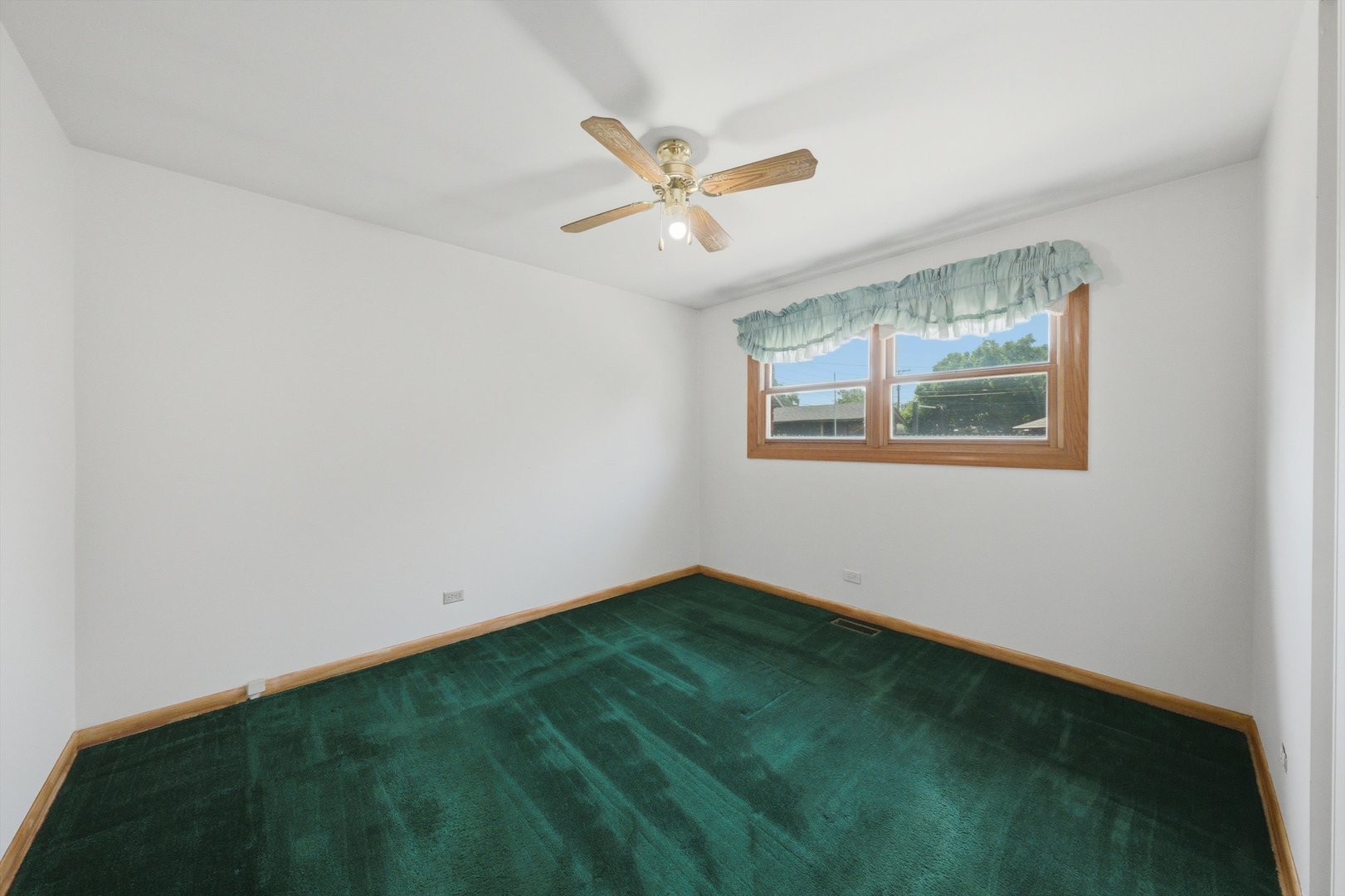 10519 S Pulaski Road Property Photo 9