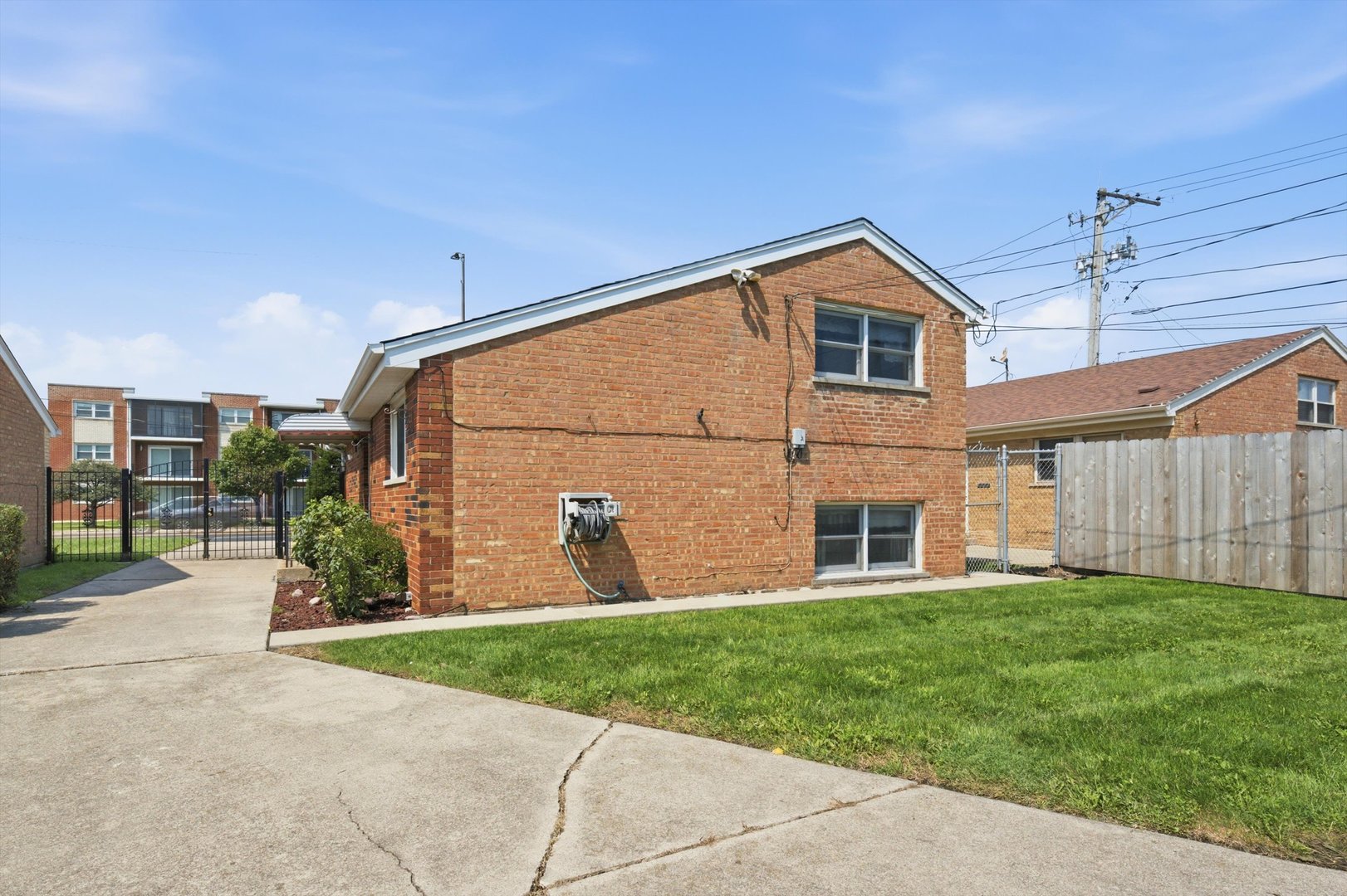 10519 S Pulaski Road Property Photo 14