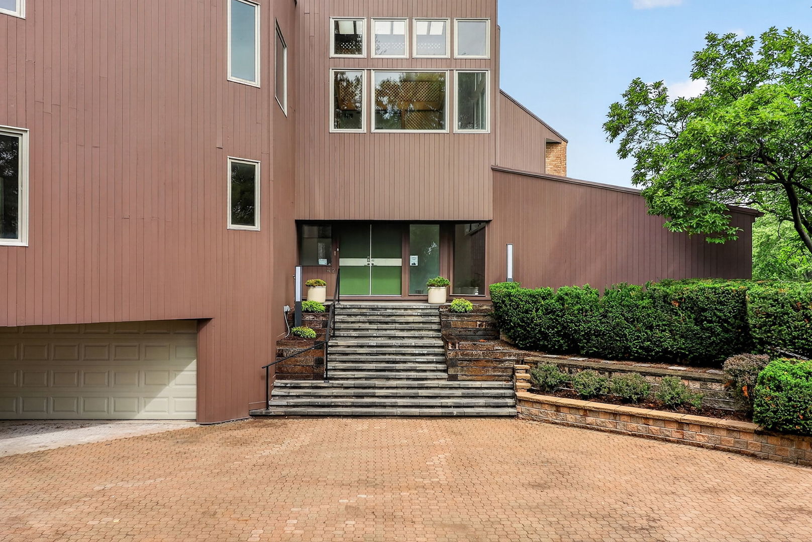 42 Royal Vale Drive Property Photo 2