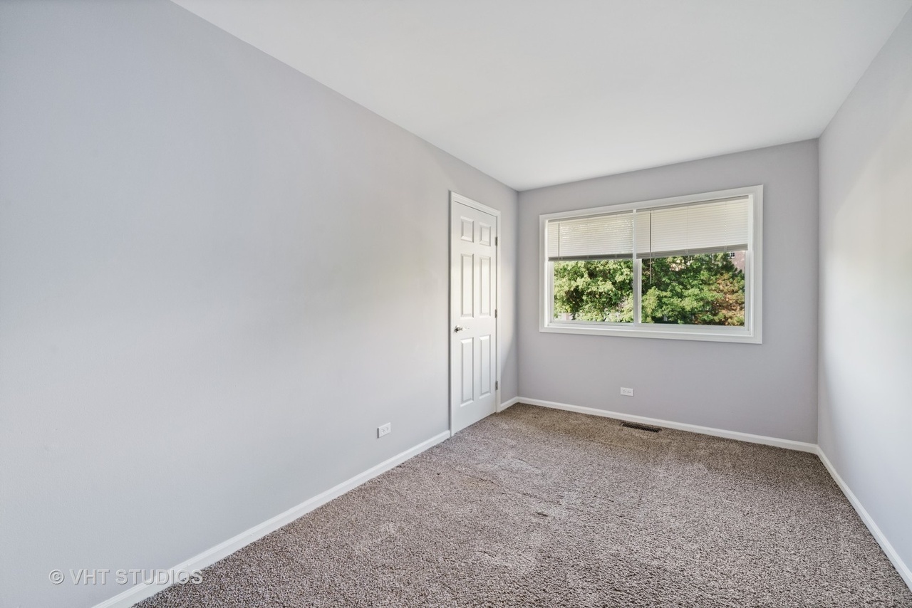 450 Valley Drive 101 Property Photo 9