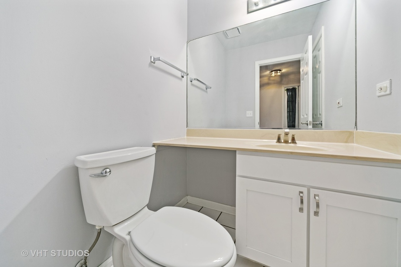 450 Valley Drive 101 Property Photo 10