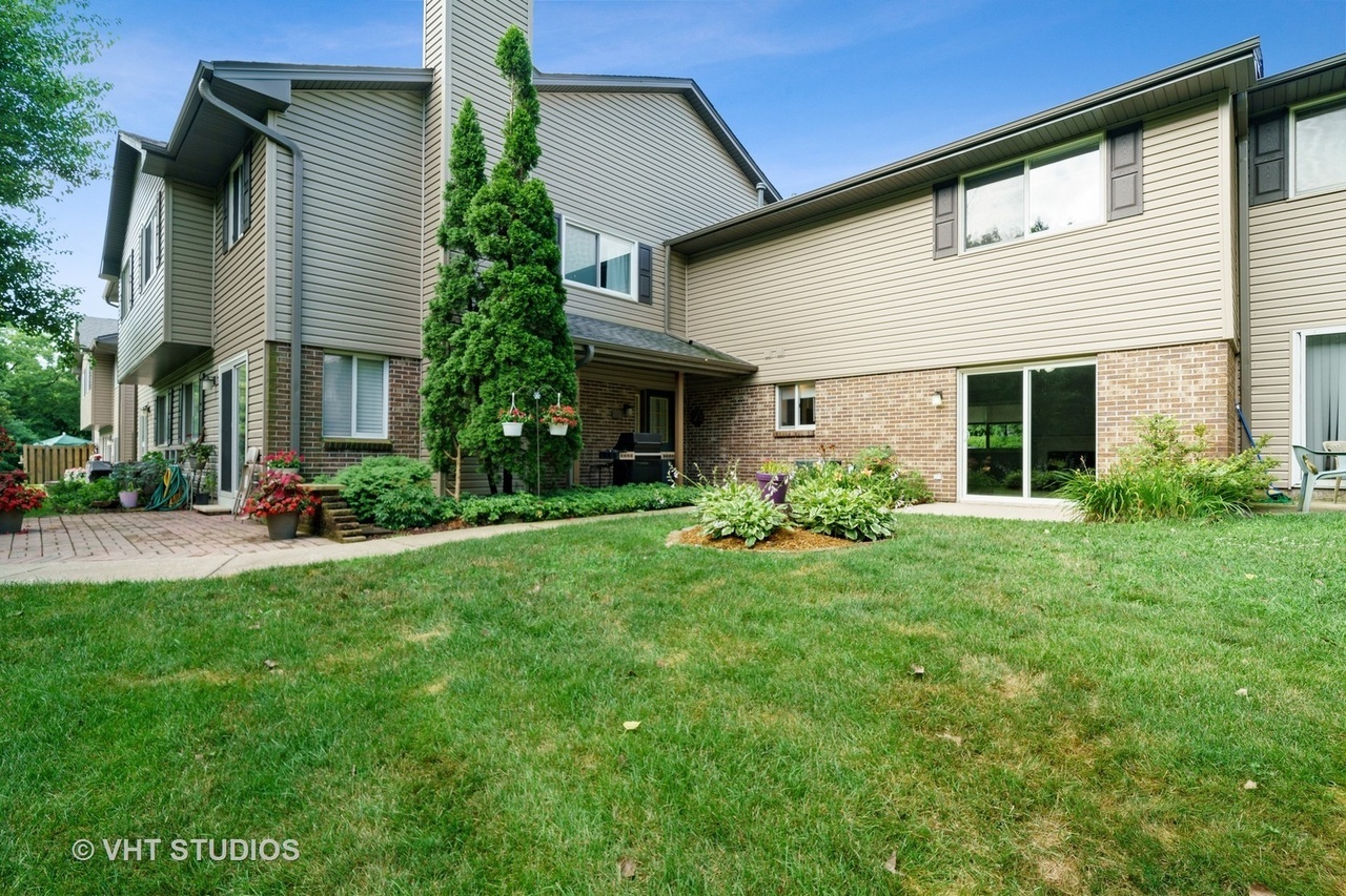 450 Valley Drive 101 Property Photo 11