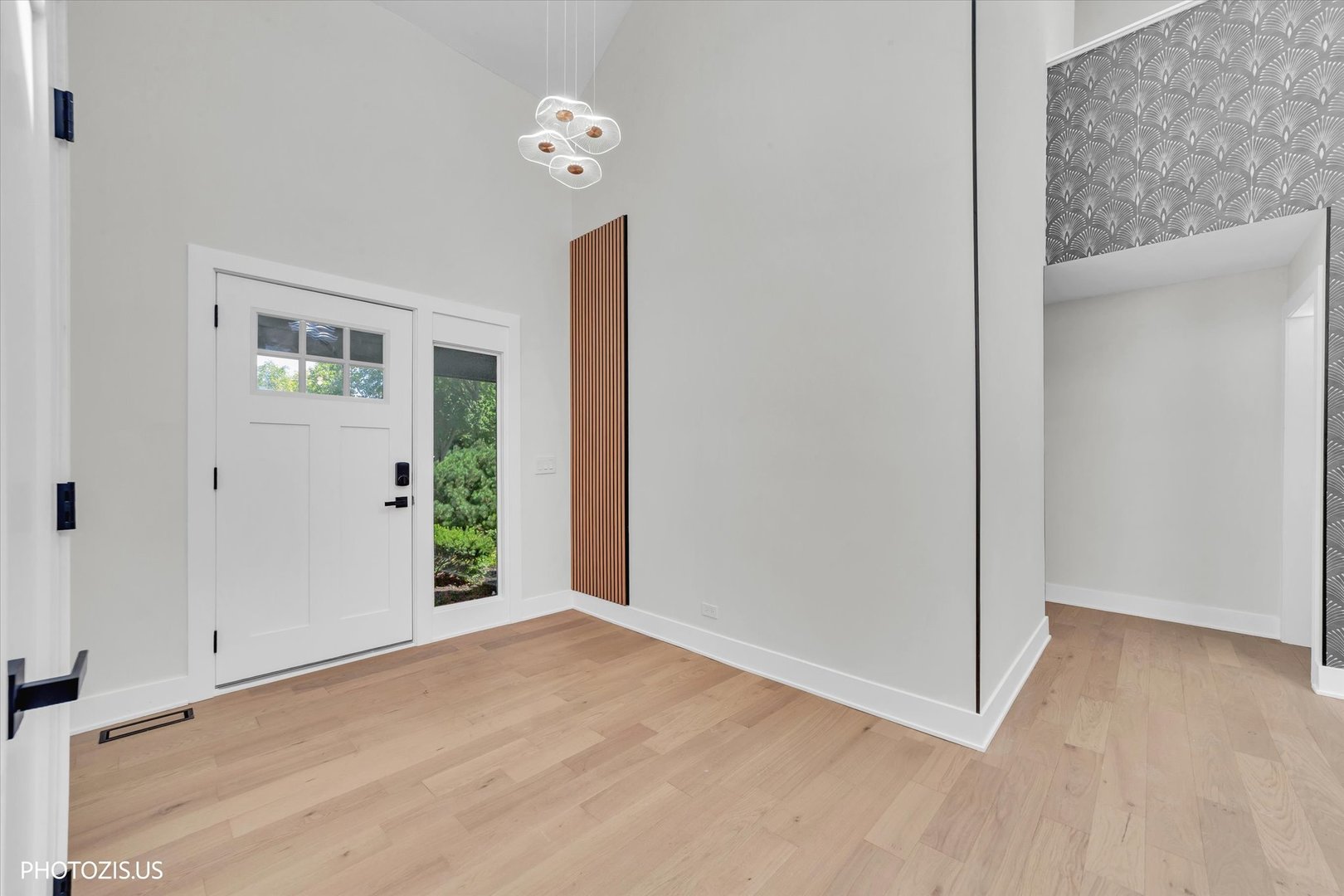 13 Chipping Campden Drive Property Photo 7
