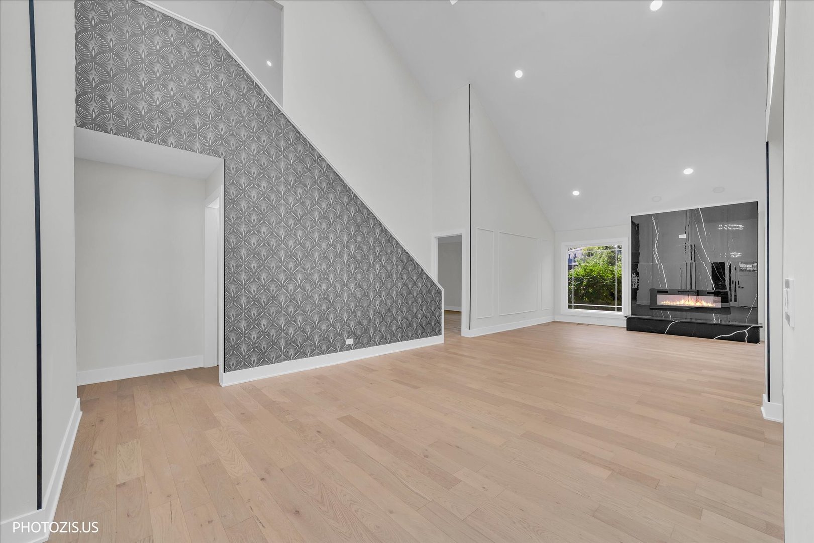 13 Chipping Campden Drive Property Photo 8
