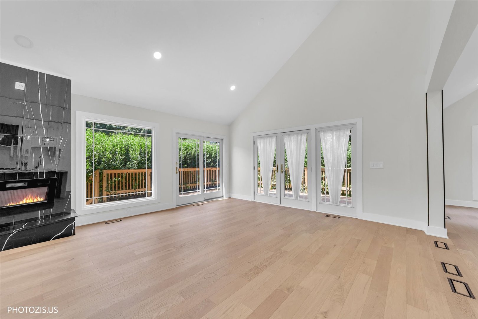13 Chipping Campden Drive Property Photo 13