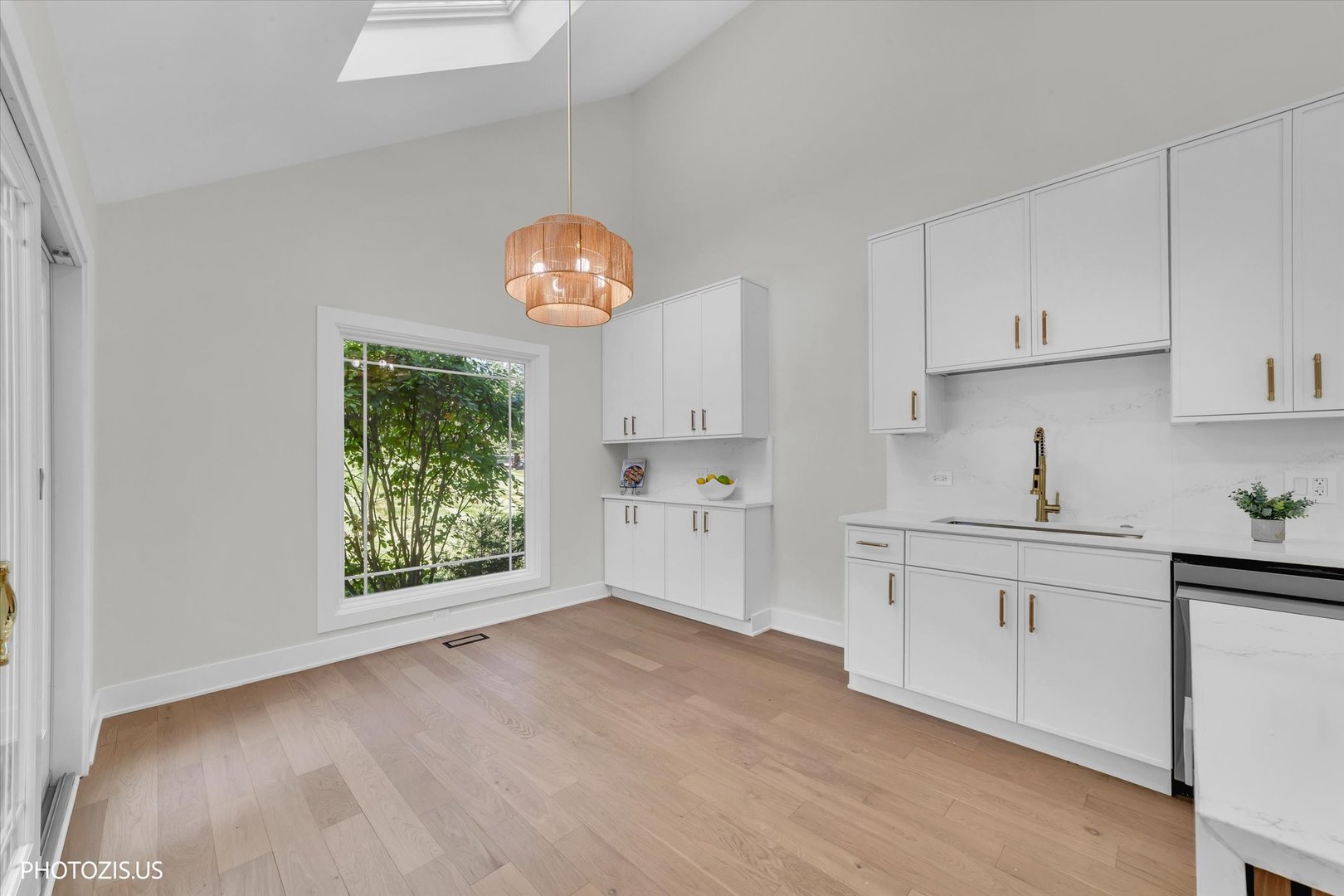 13 Chipping Campden Drive Property Photo 25