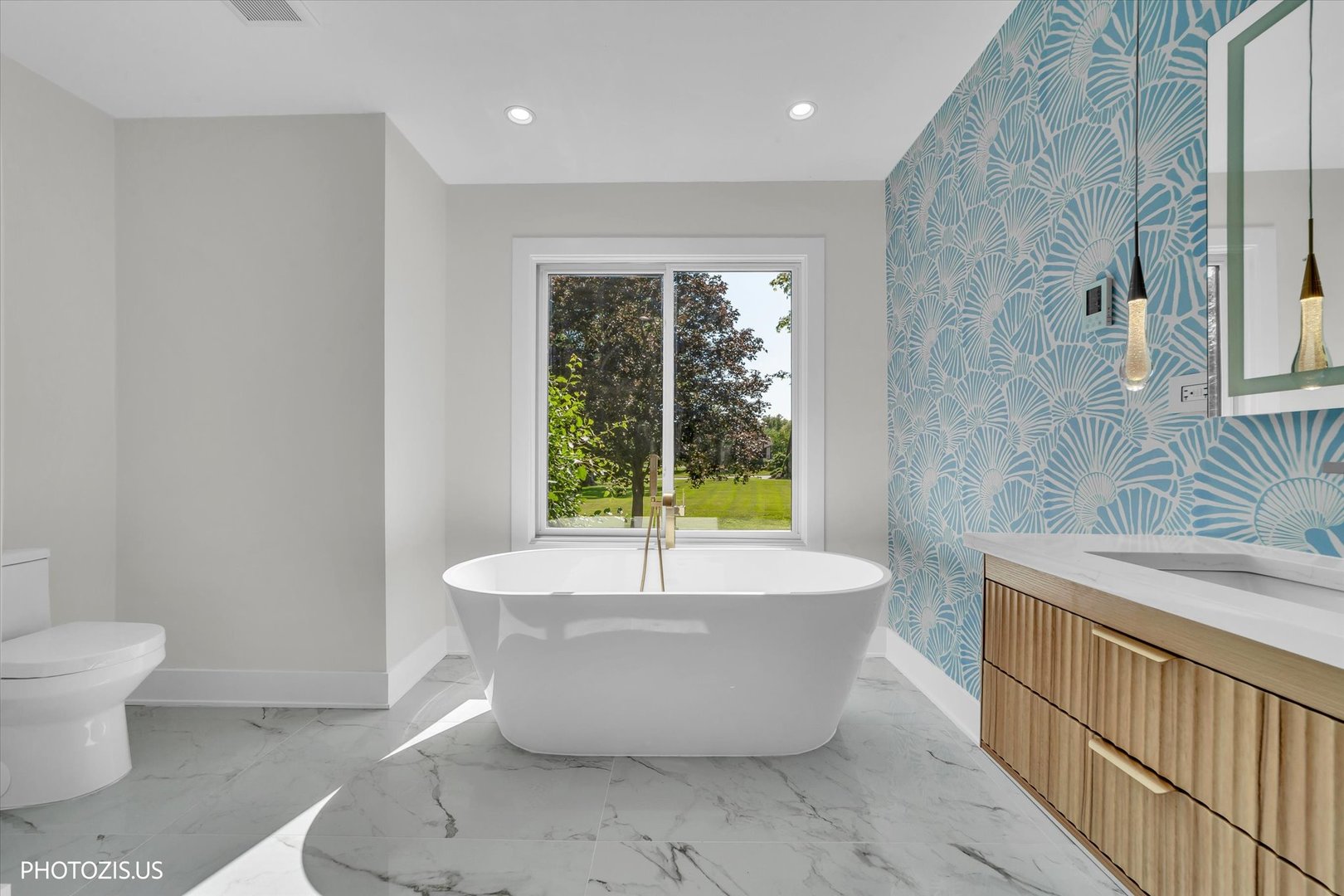 13 Chipping Campden Drive Property Photo 36
