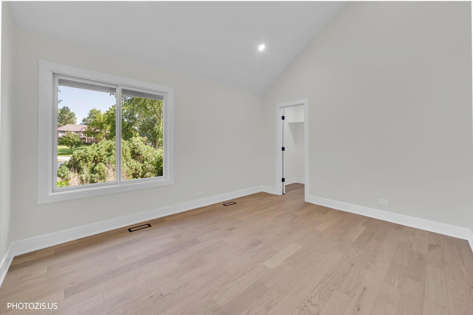 13 Chipping Campden Drive Property Photo 39