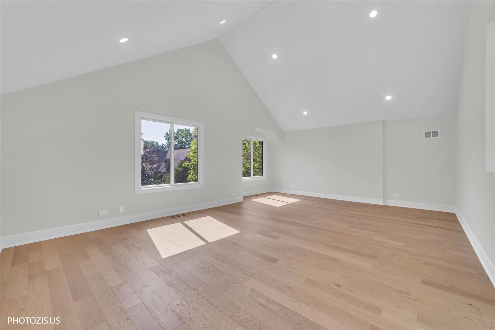 13 Chipping Campden Drive Property Photo 43