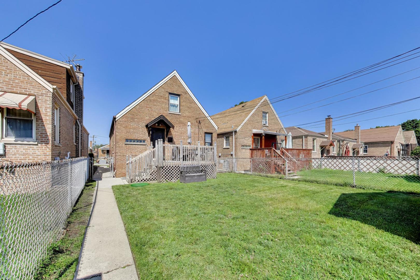 8221 S Troy Street Property Photo 30