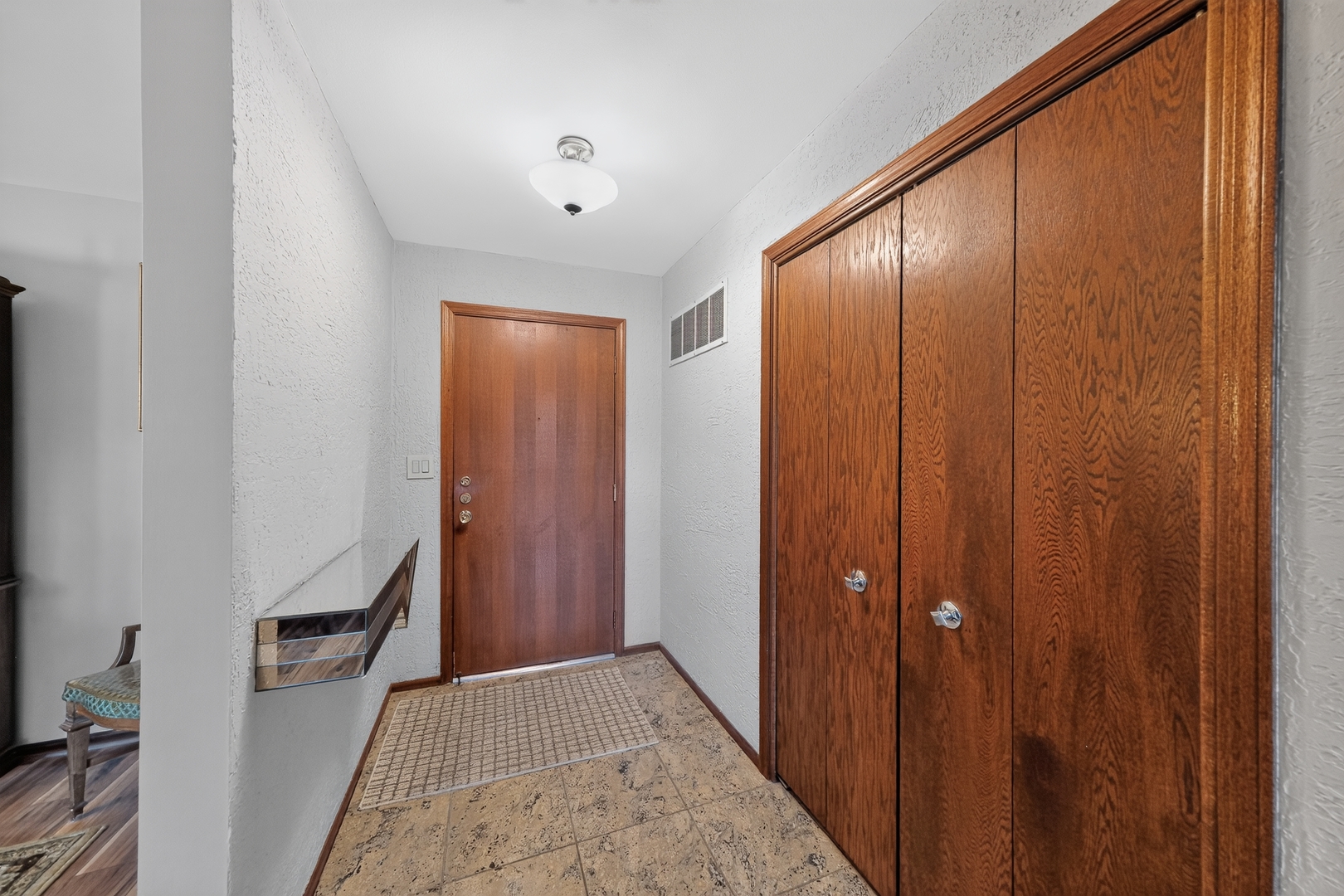 8001 W Courte Drive 411 Property Photo 6