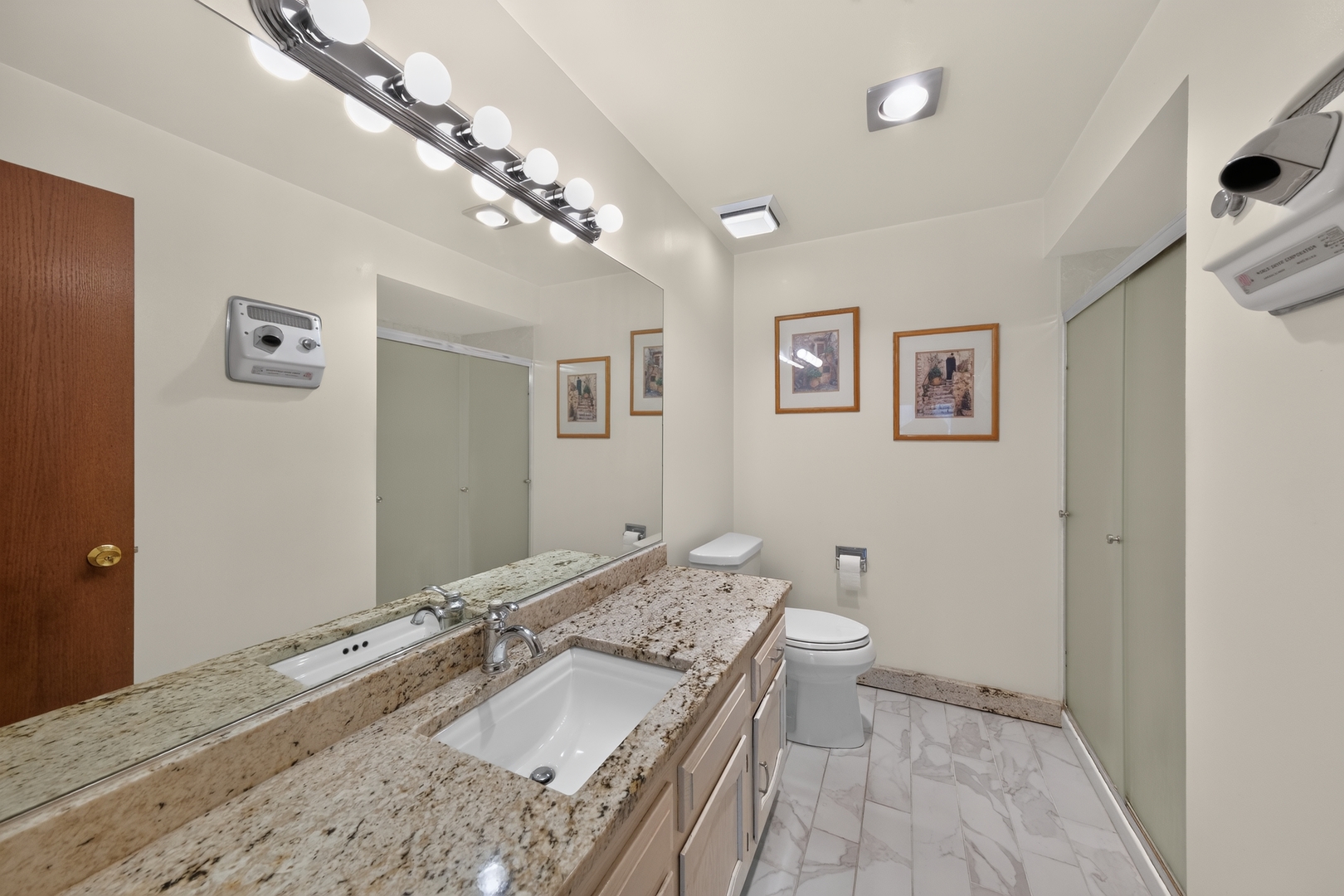 8001 W Courte Drive 411 Property Photo 14
