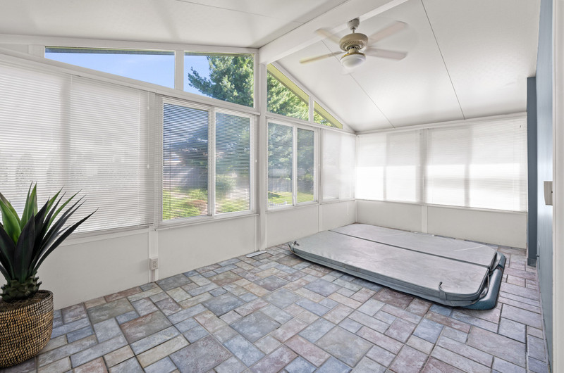 1358 W 49th Street Property Photo 20