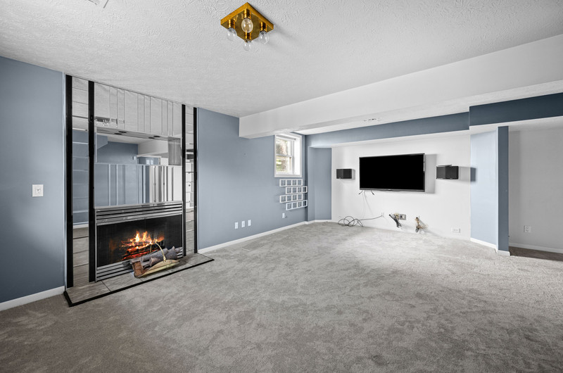 1358 W 49th Street Property Photo 28