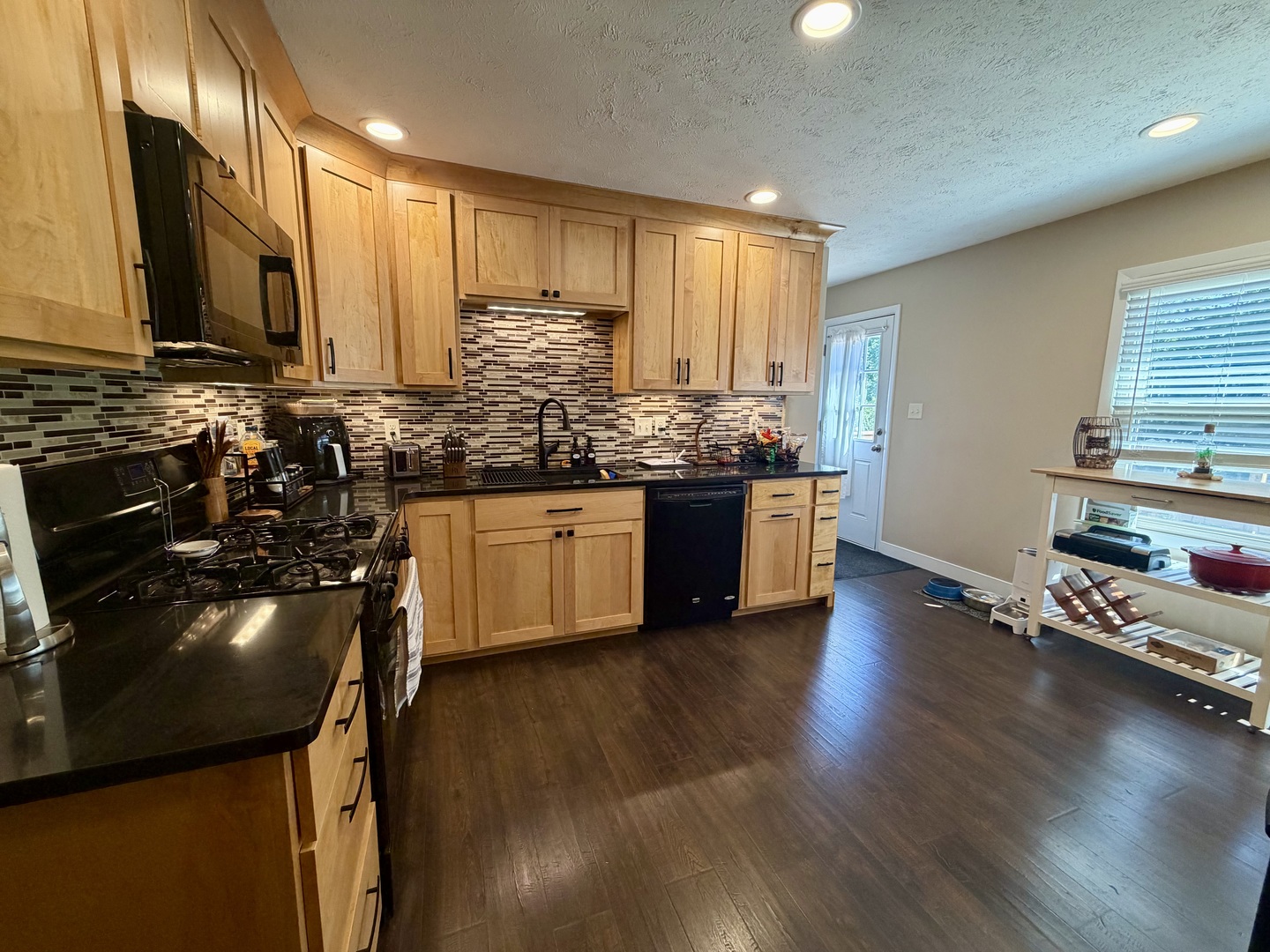 2006 Juniper Lane Property Photo 6