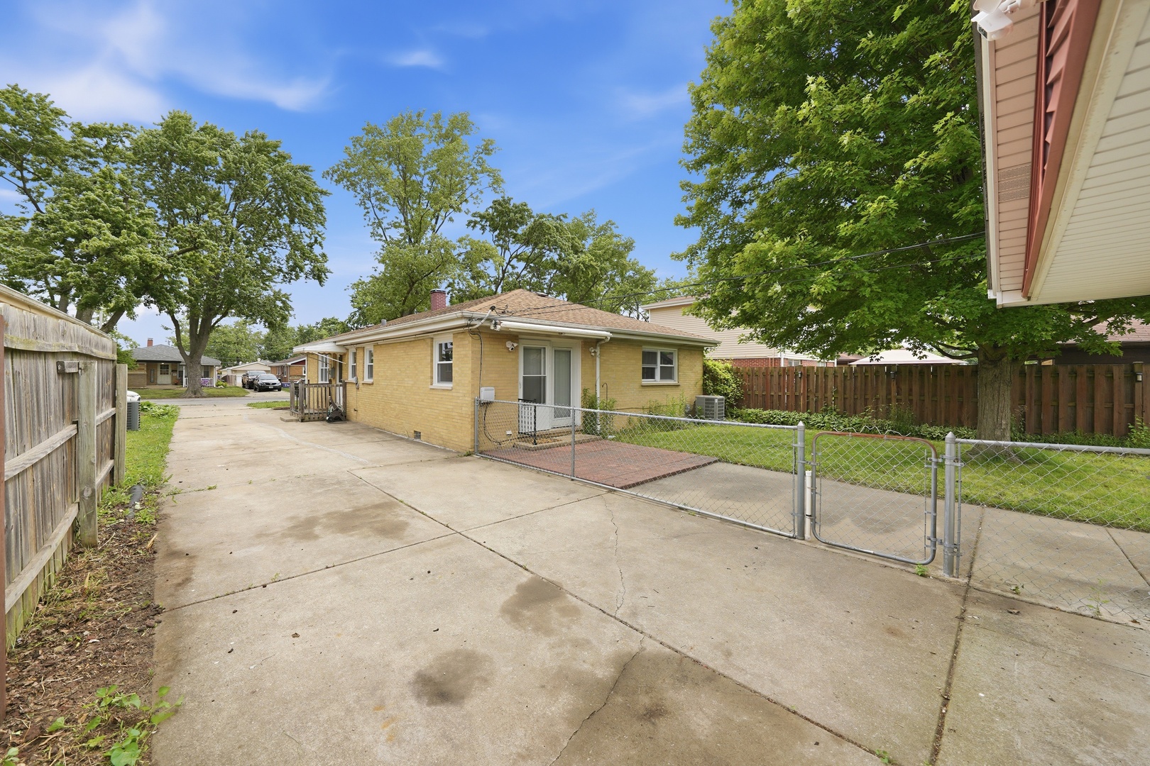 12738491 Property Photo 32