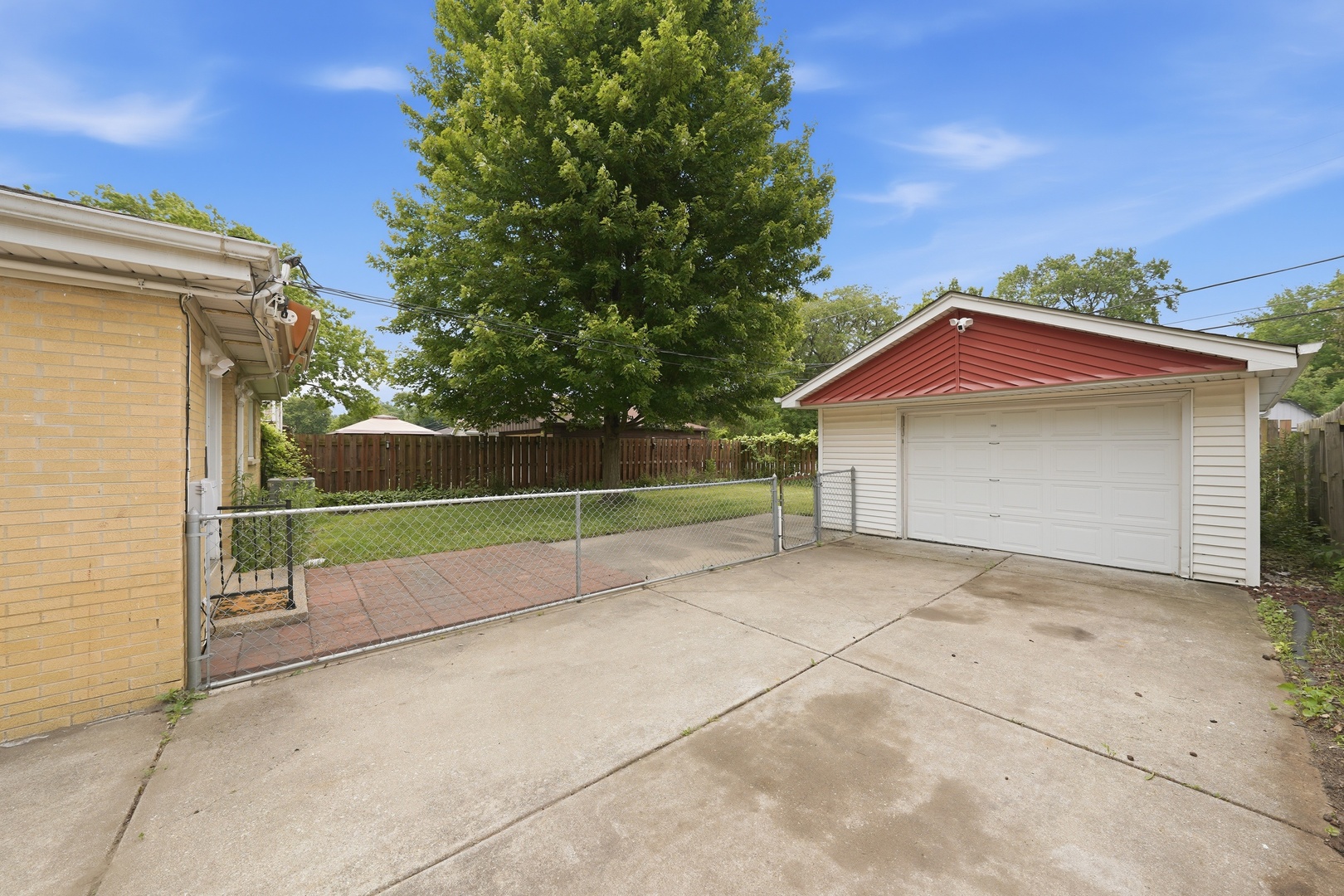 12738491 Property Photo 33