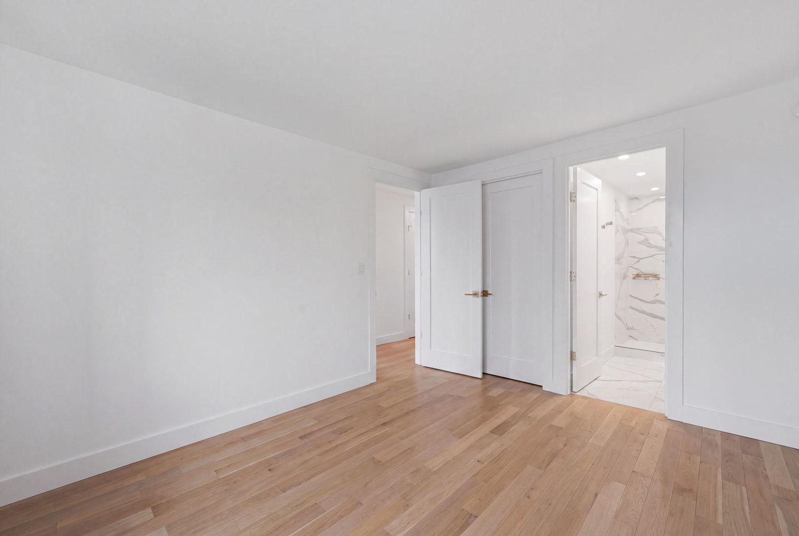 1030 N State Street 5l Property Photo 12