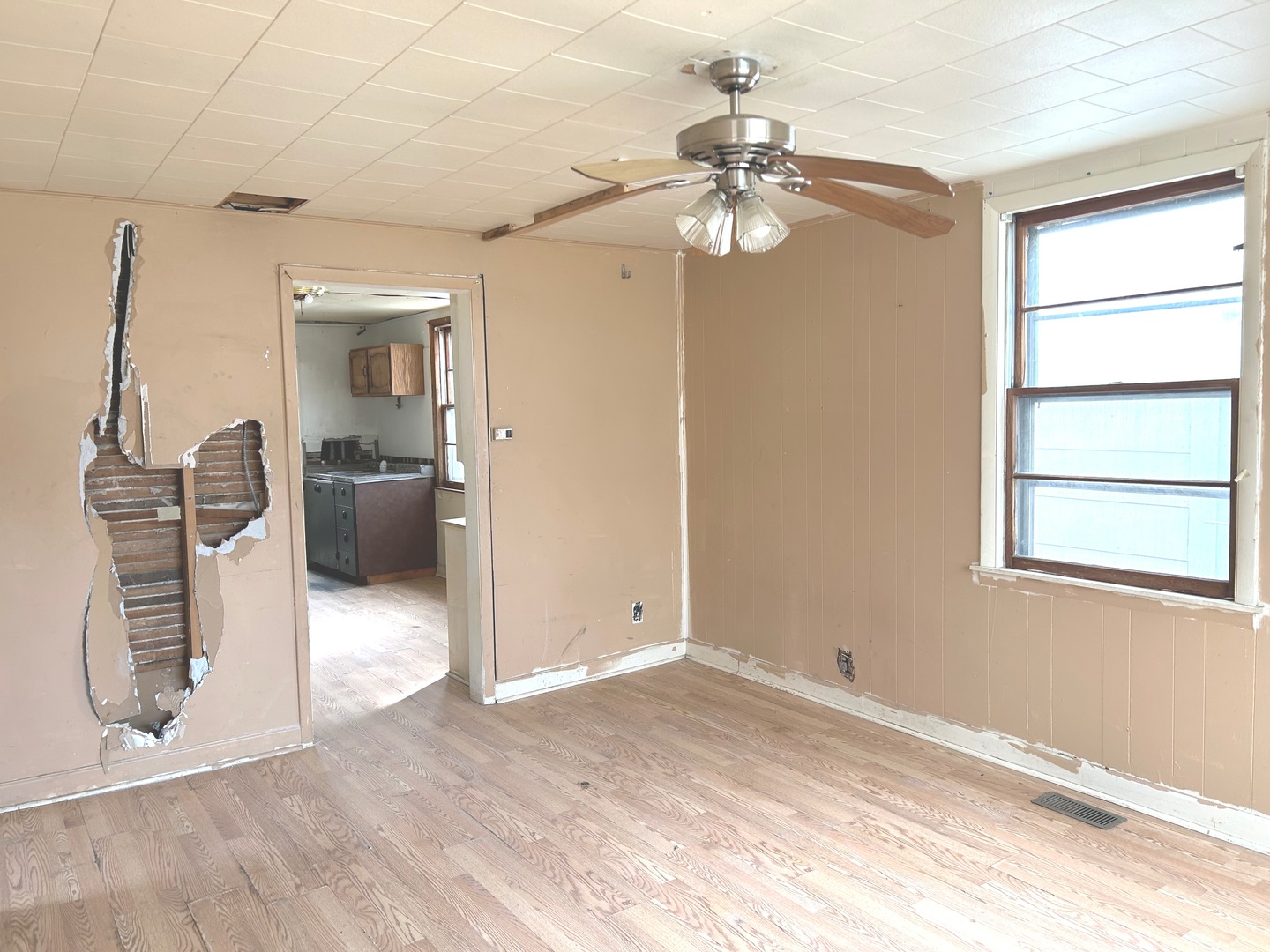 12557 Ann Street Property Photo 6