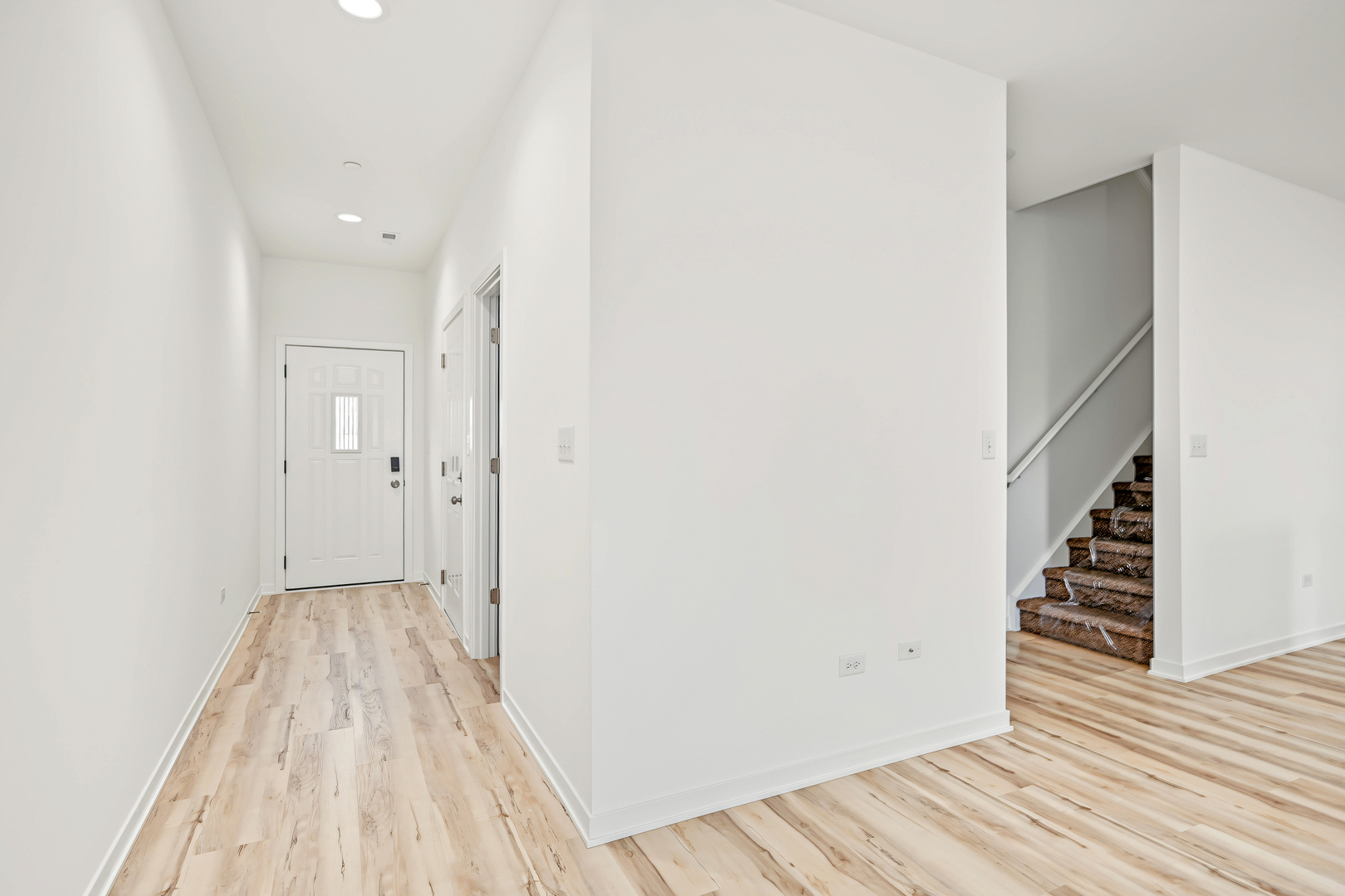 1215 Gillespie Lane Property Photo 3