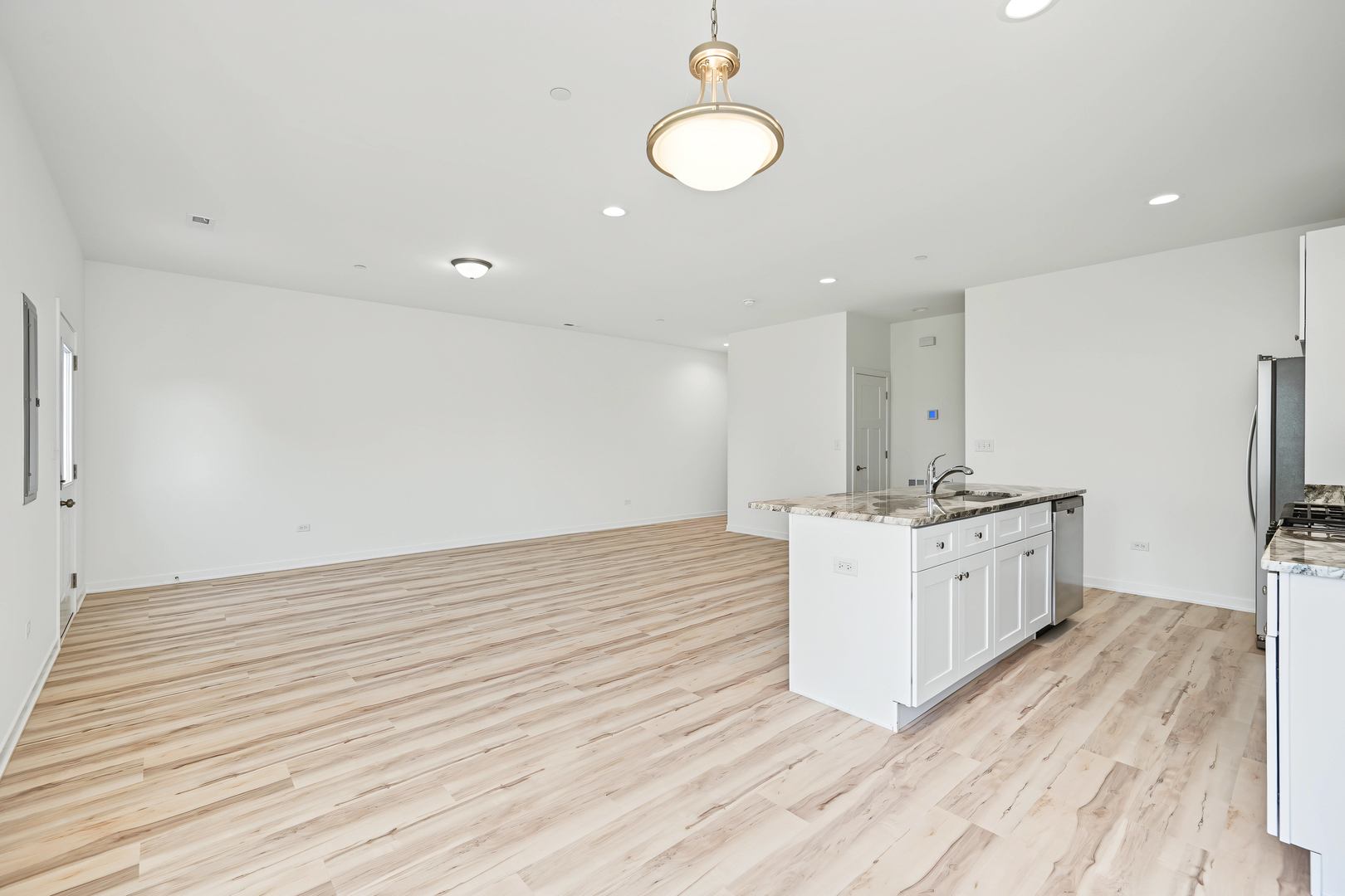1215 Gillespie Lane Property Photo 7